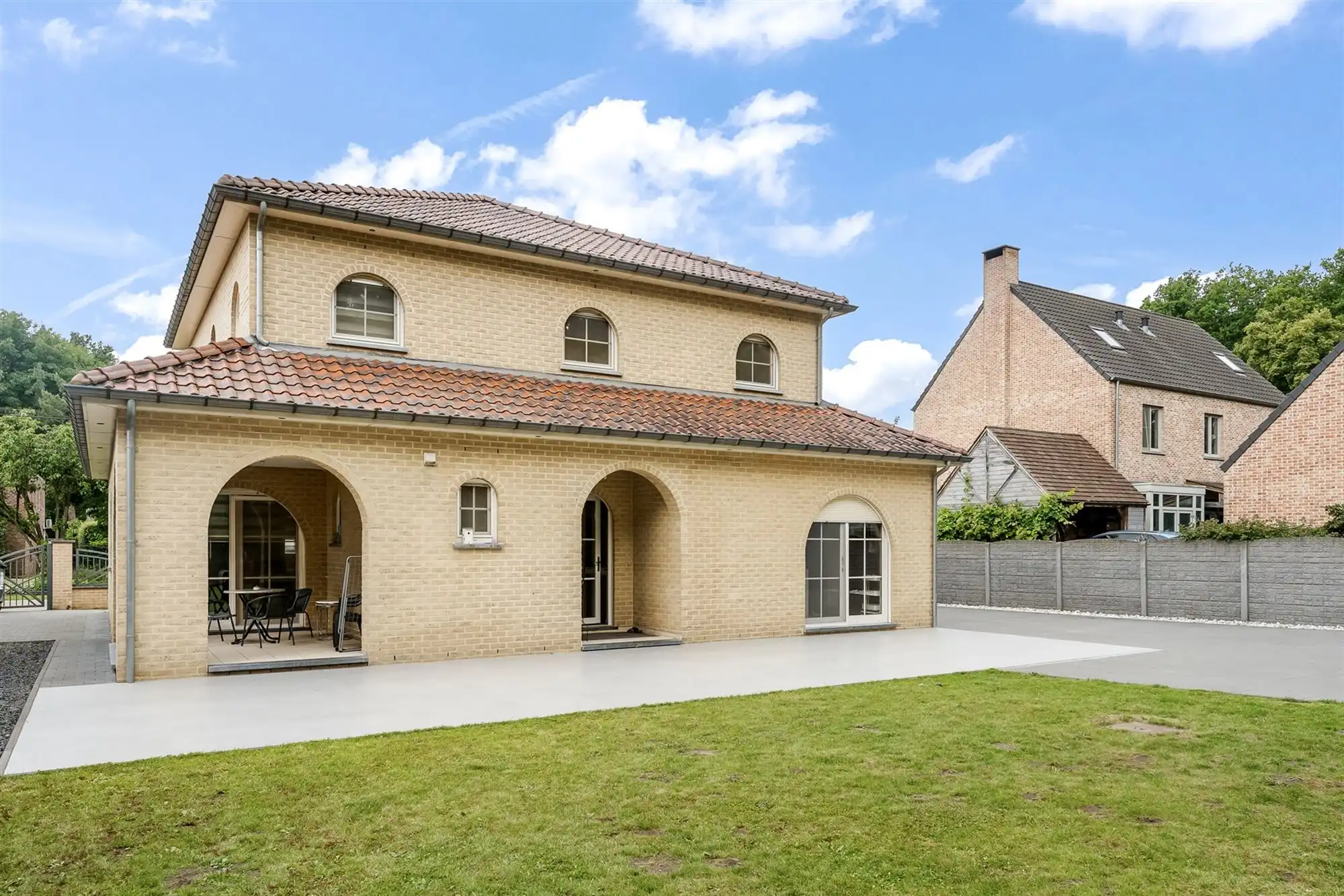 ZEER RUIME, GOED ONDERHOUDEN WONING (269M²) MET 4 SLAAPKAMERS EN RUIME GARAGE OP EEN PERCEEL VAN 10ARE TE BEVERLO foto 19
