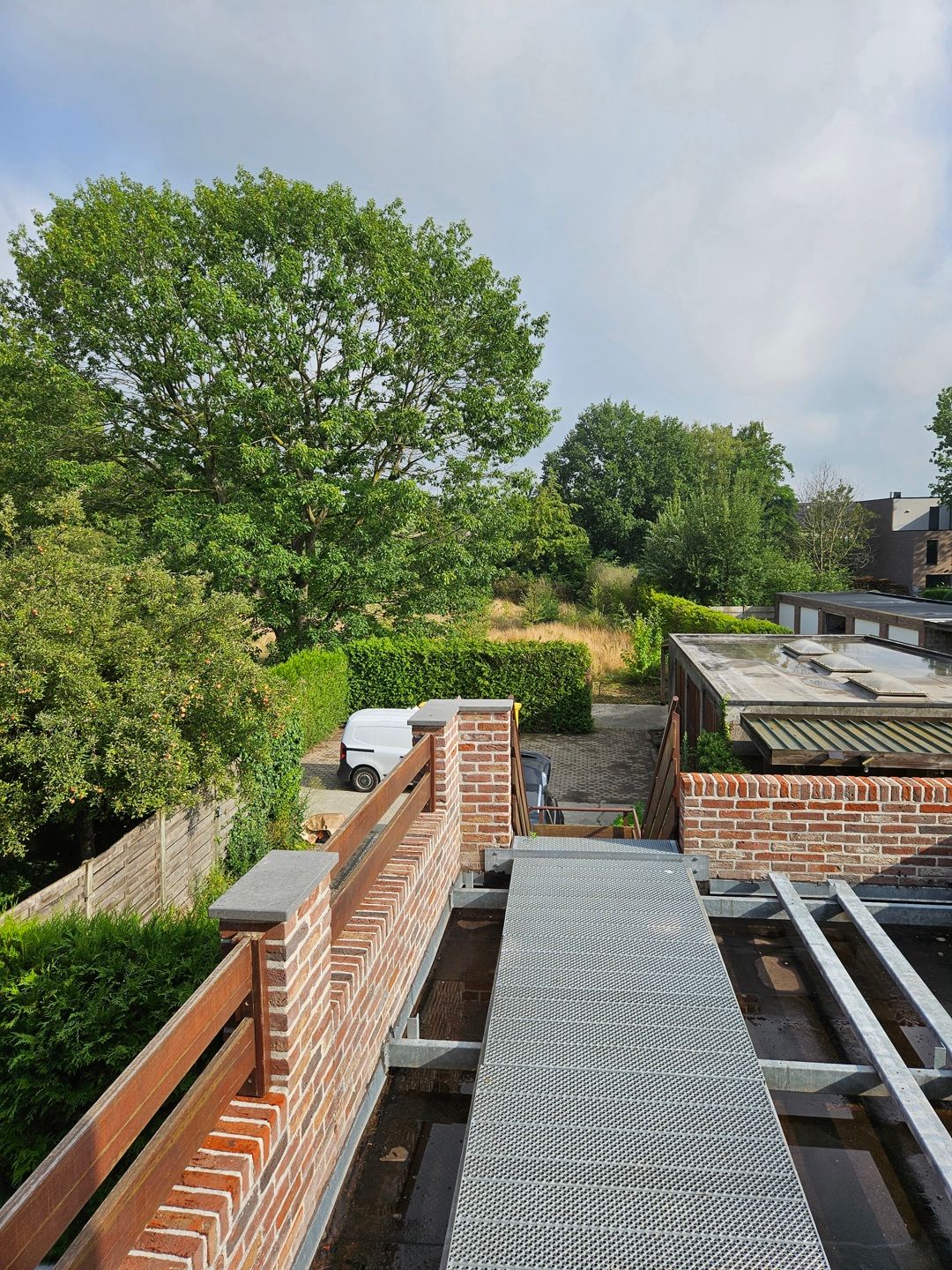 Gerenoveerd appartement met 3 slaapkamers foto 17