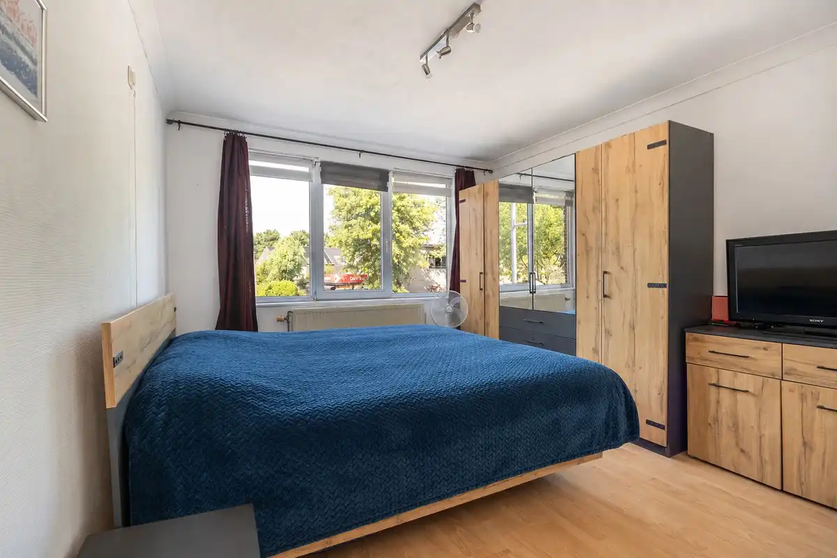 Instapklare semi half open woning met 4 slaapkamers foto 19