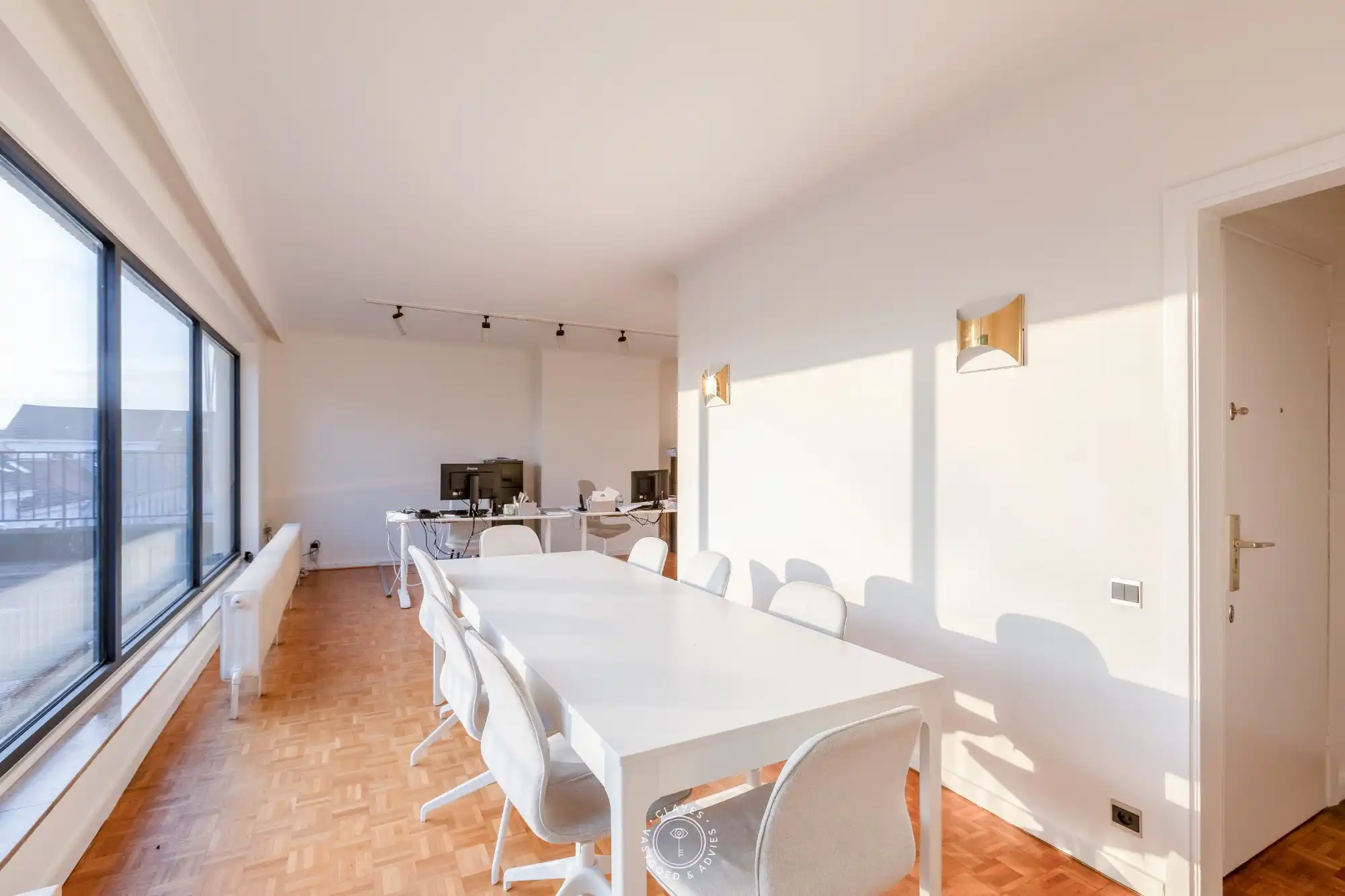 Dakappartement met ruim zuidgericht terras in centrum Sint-Niklaas foto 2