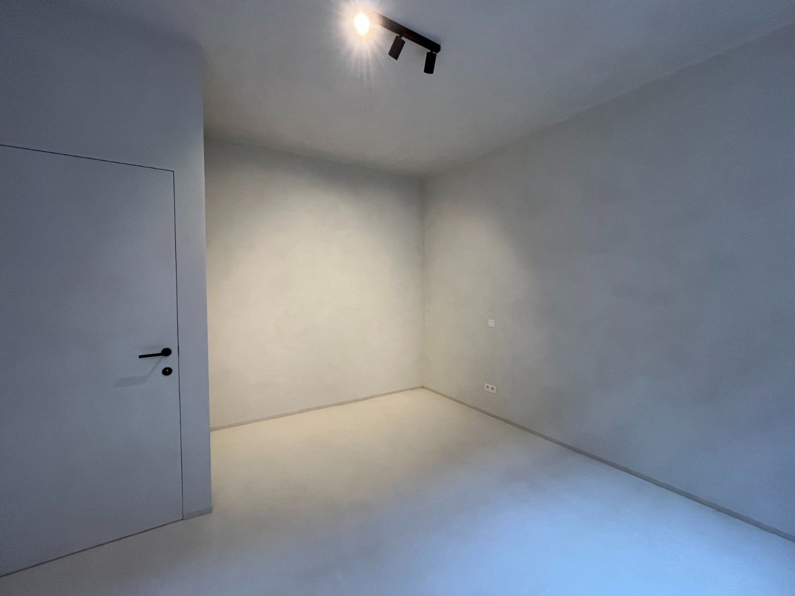 INSTAPKLAAR APPARTEMENT TE KOOP - CENTRUM KORTRIJK foto 28