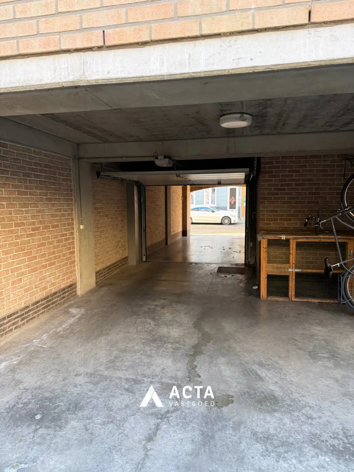 Centraal gelegen garagebox in Oostende foto 6