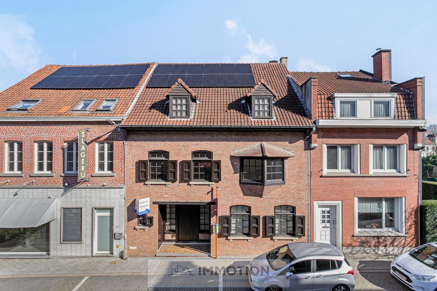 Unieke burgerwoning met bijgebouw en tuin foto 2