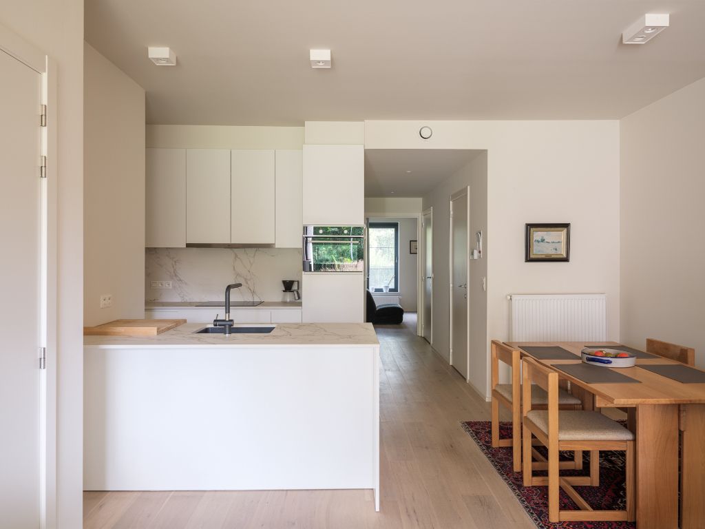 Assistentiewoning met 2 slpk, terras en zicht op parktuin nabij het station Gent-Sint-Pieters foto {{pictureIndex}}