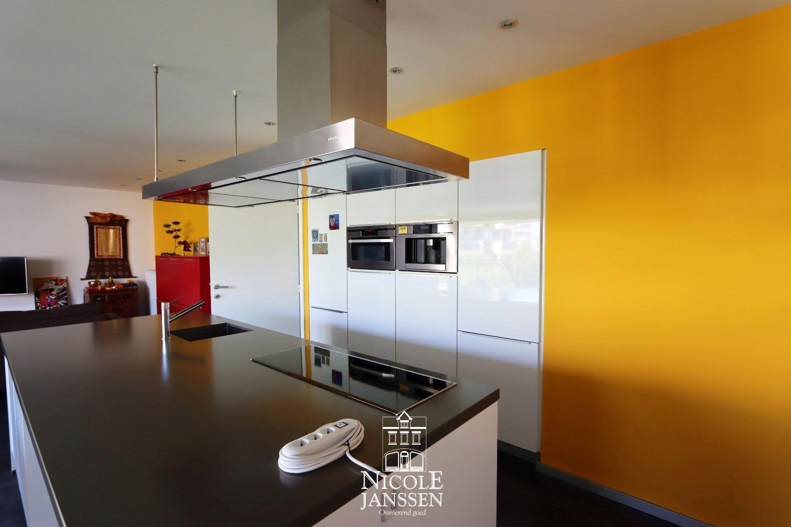 Mooi verzorgd en instapklaar appartement op de tweede verdieping met terras en autostandplaats foto 4