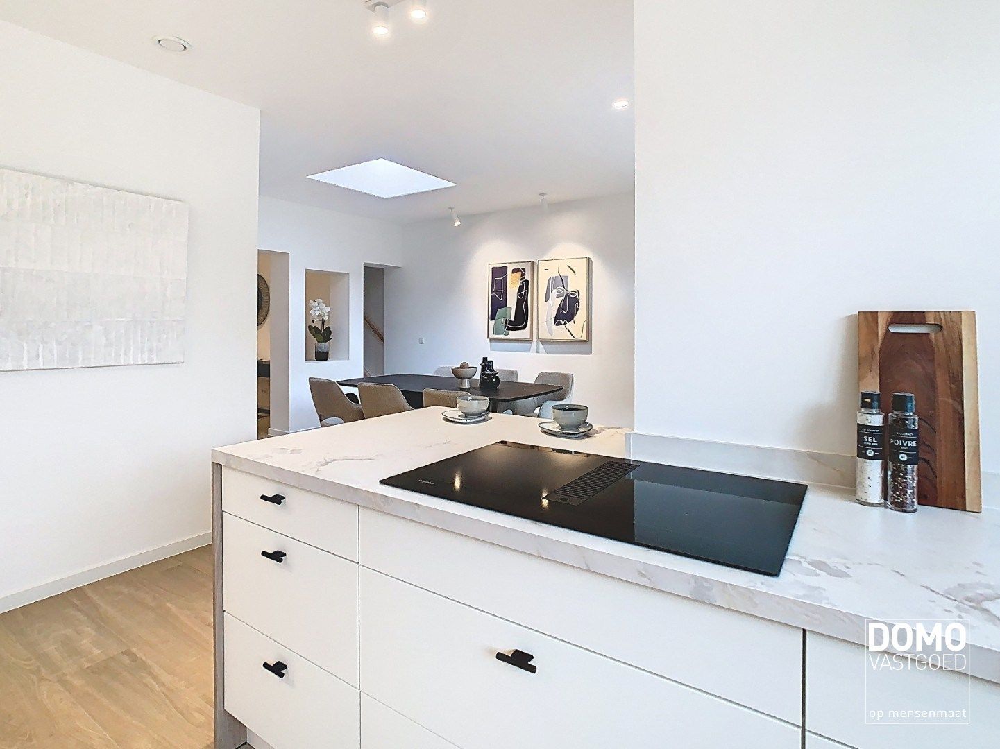 TOTAAL gerenoveerde woning in het centrum van Kermt - Verkoop onder registratierechten!!! foto 8