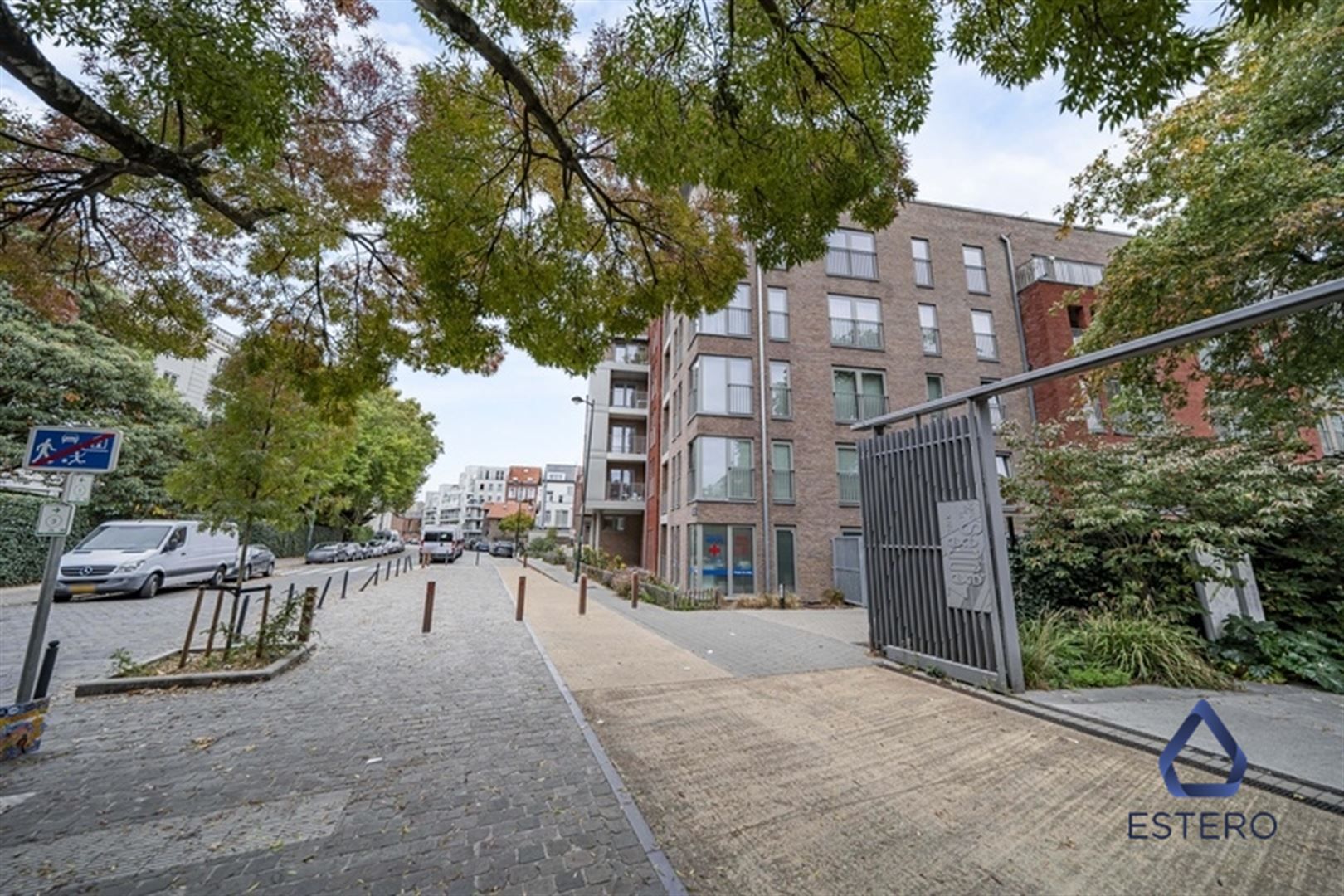 Ruim 3 slaapkamer appartement nabij het centrum van Brussel foto 12