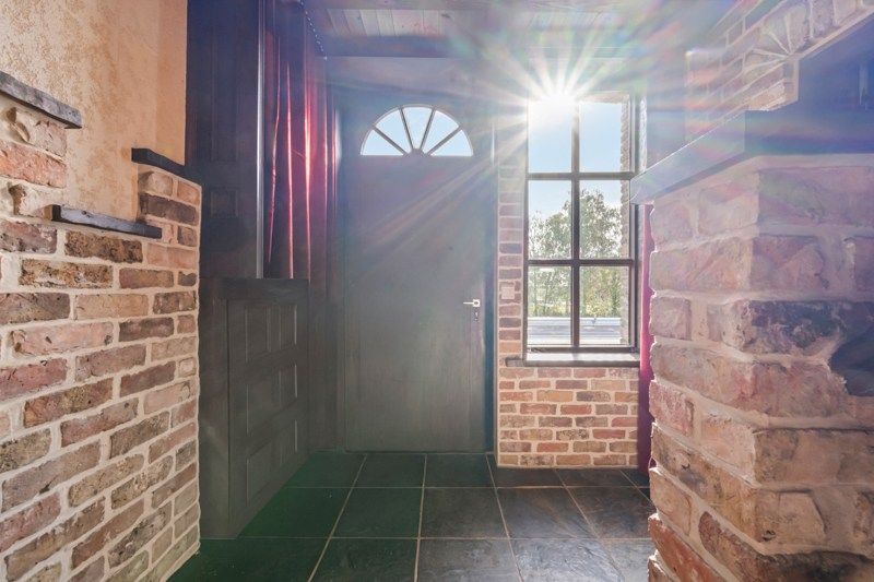 Te renoveren vrijstaande woning met prachtig uitzicht in natuurgebied  foto 3