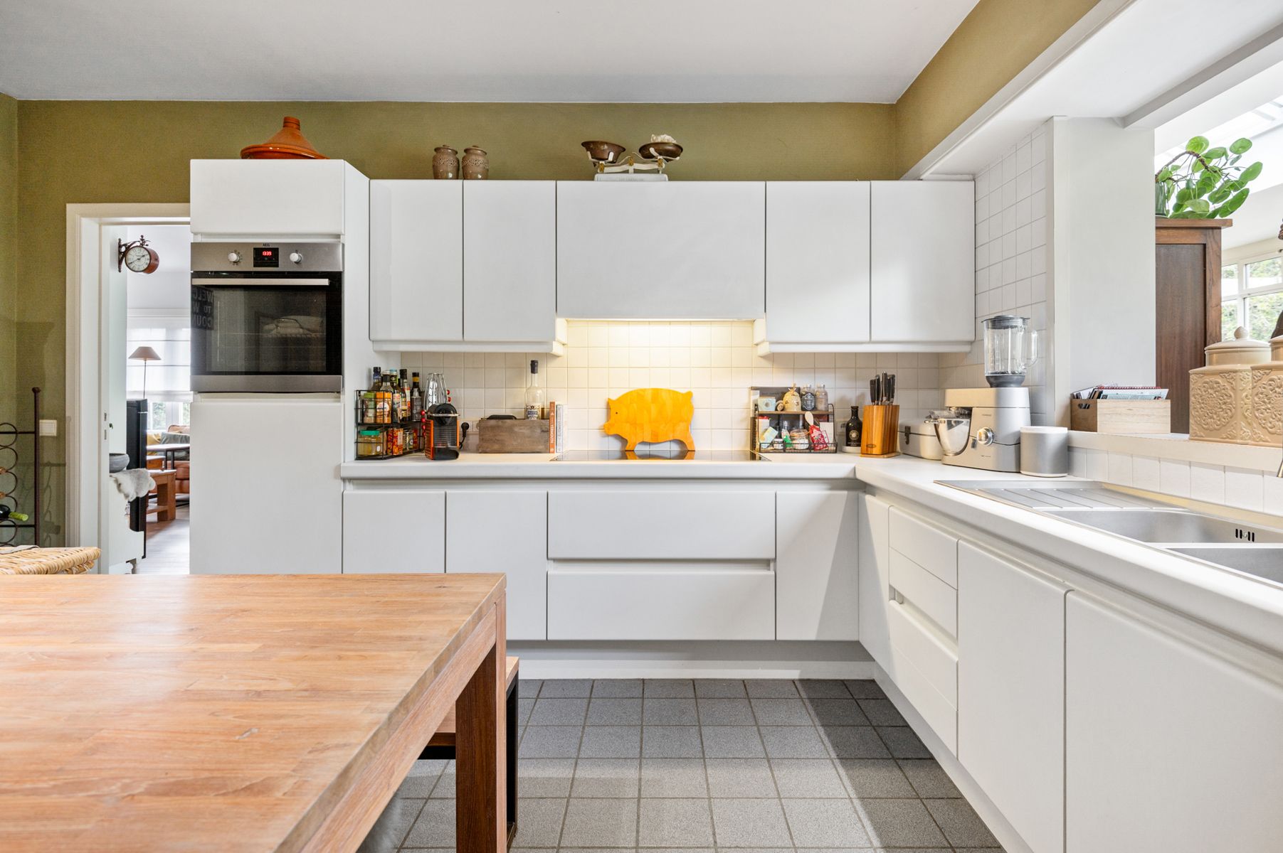 Ruime woning met grote tuin en garage op  1650m2 foto 6