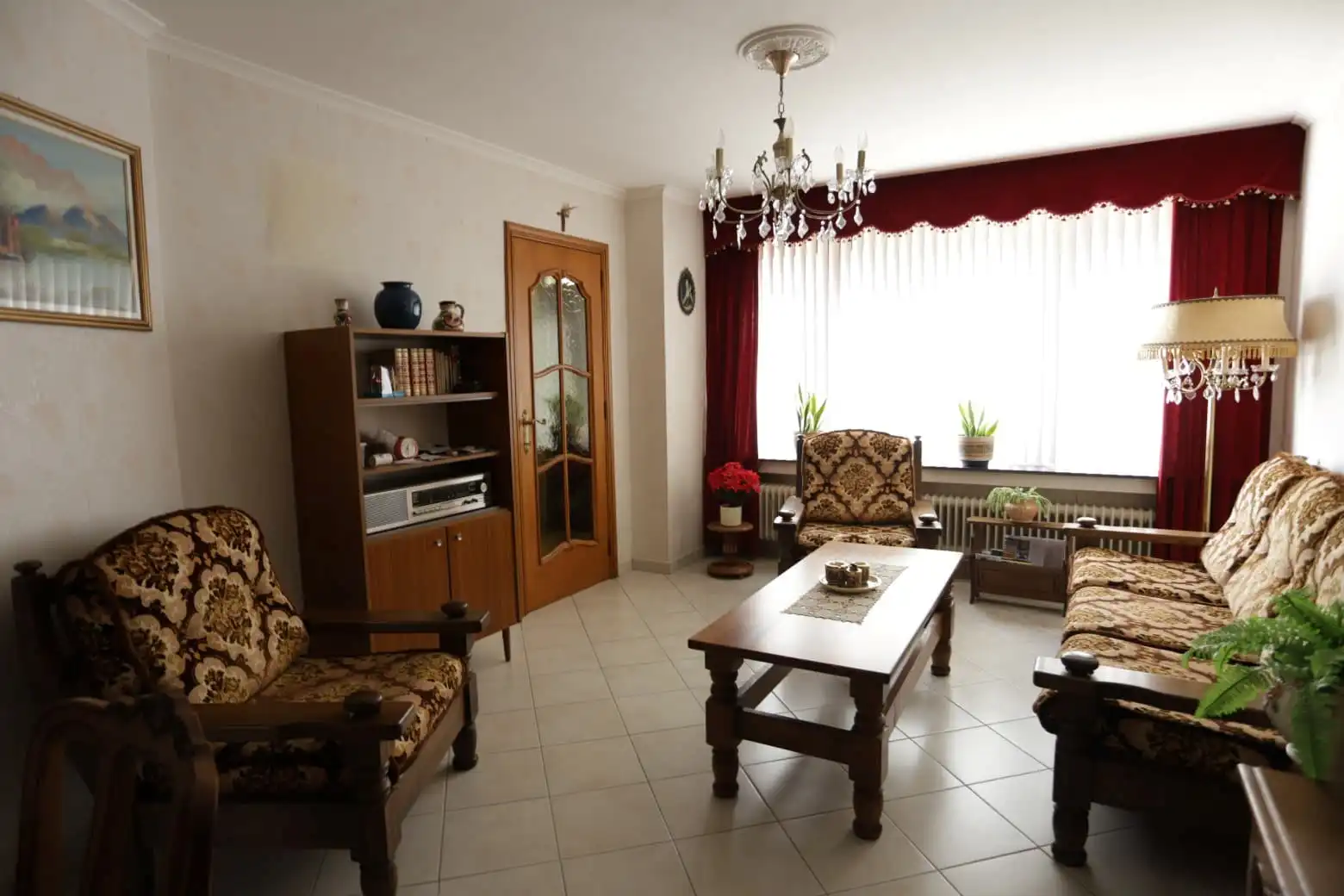 Halfopen gezinswoning met 3 slaapkamers en tuin in Genk foto 8