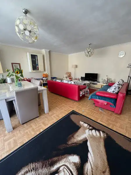 Appartement met 3 slaapkamers en autostaanplaats in hartje Genk foto 4