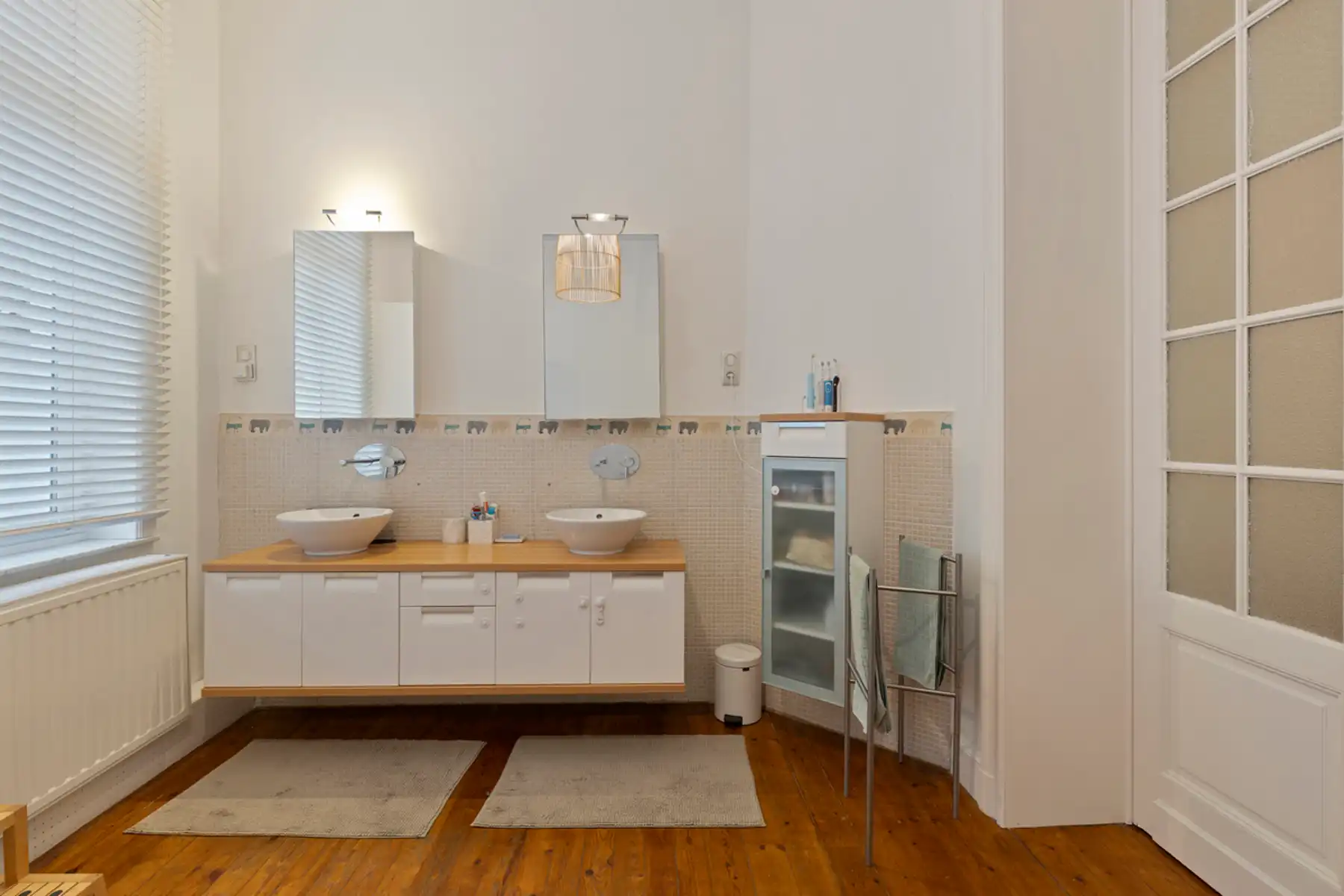 Prachtig gerenoveerd herenhuis met tuin foto 14