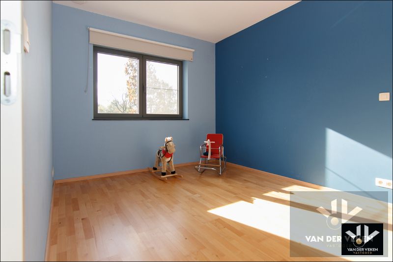 Moderne Gezinswoning aan de rand van de natuur foto 18