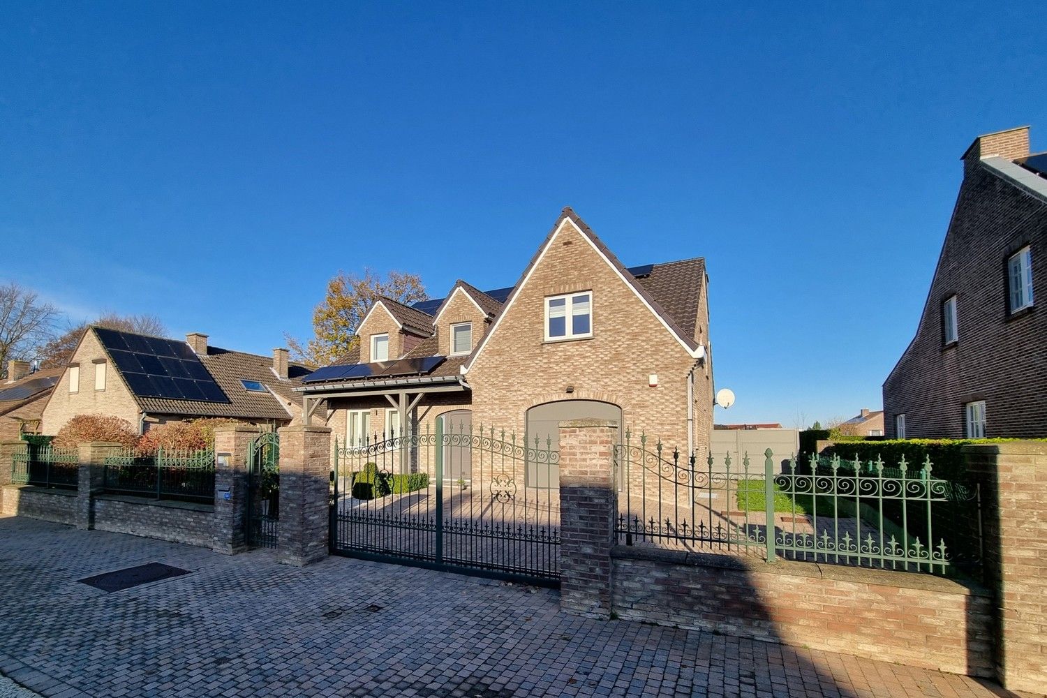Prachtig landhuis met 4 slpks foto {{pictureIndex}}