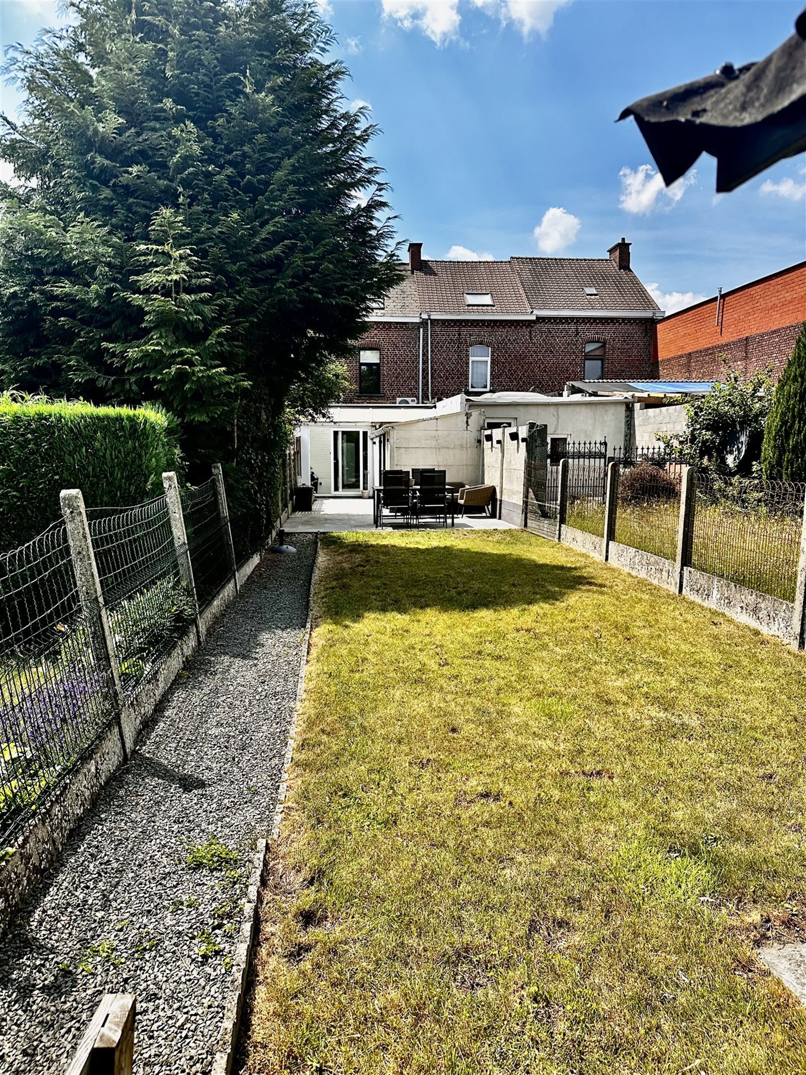 Gerenoveerde woning te huur nabij centrum Ronse. foto 15