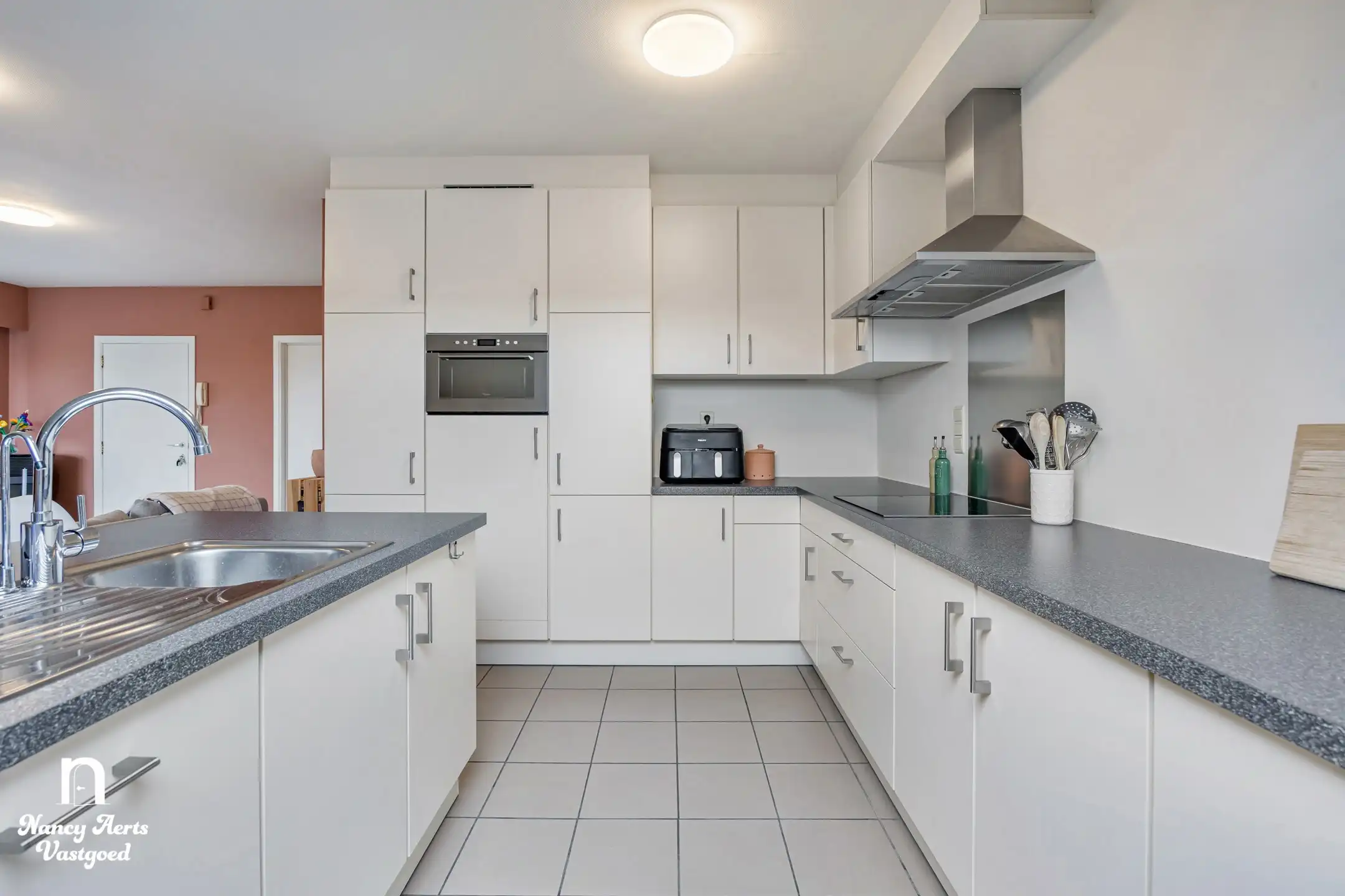 Comfortabel 1‑slaapkamerappartement met terras en parking foto 13