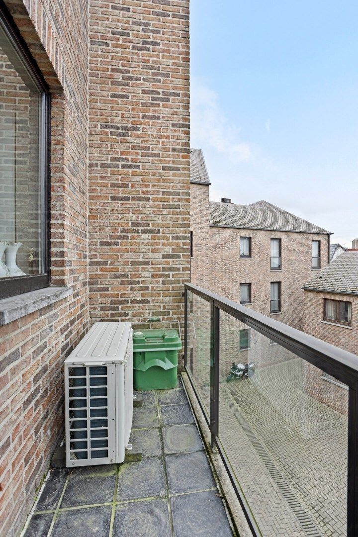 INVESTERINGSPAND: Ruim appartement met garage en zicht op de middeleeuwse Wallen te Tongeren foto 20