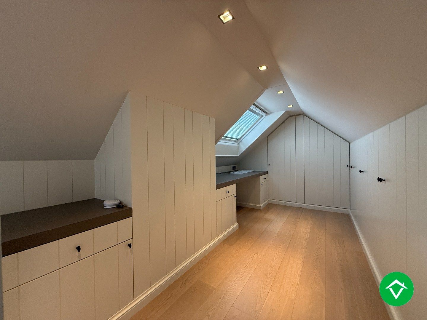 Prachtige rijwoning met 3 slaapkamers, tuin en garage te Roeselare foto 22