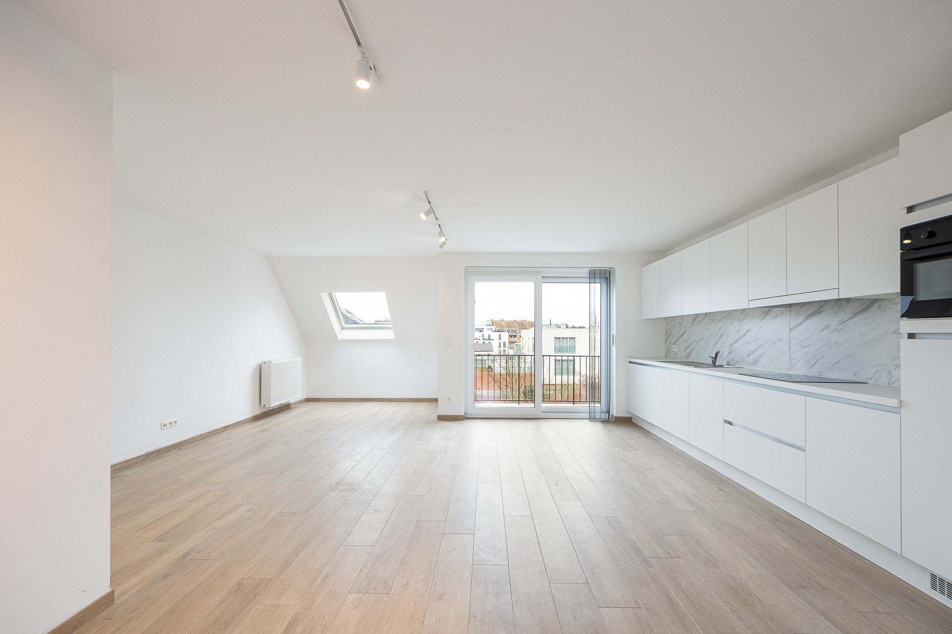 Nieuwbouw BEN appartement op een uitmuntende locatie aan de markt van Beveren-Waas. foto 6