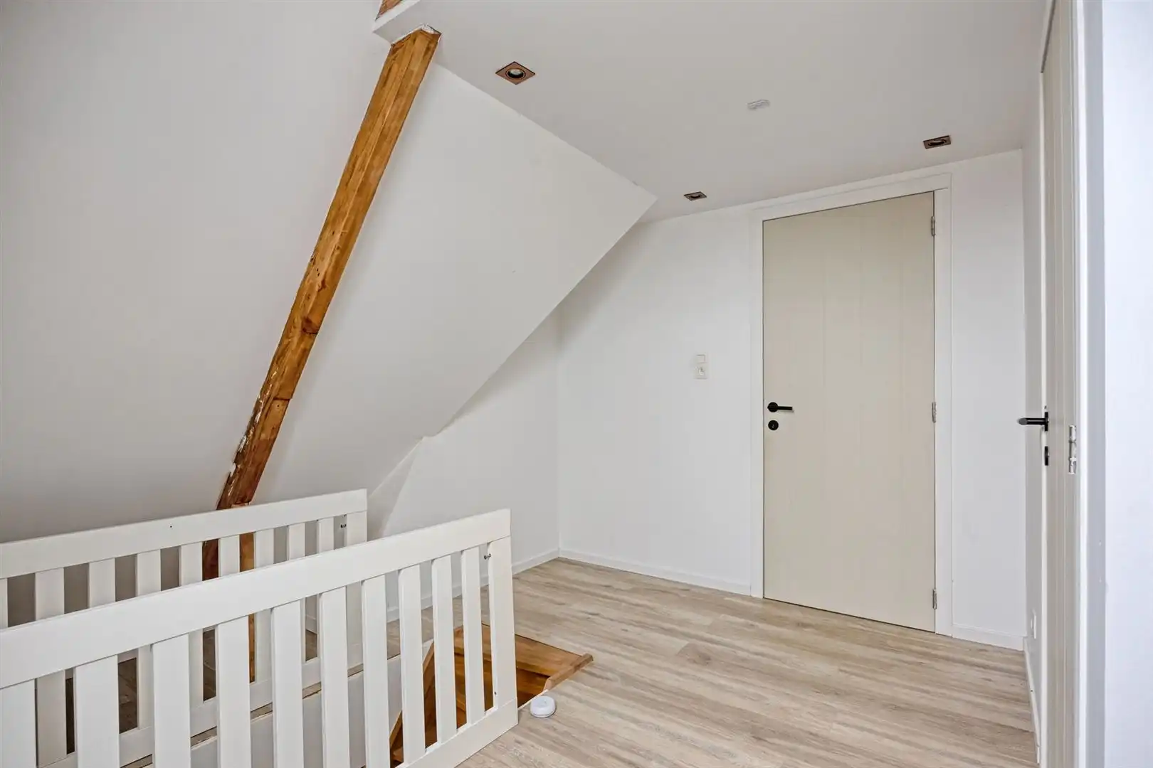 TE KOOP: Ruime gezinswoning met 4 slaapkamers op centrale ligging in Houthalen! foto 23
