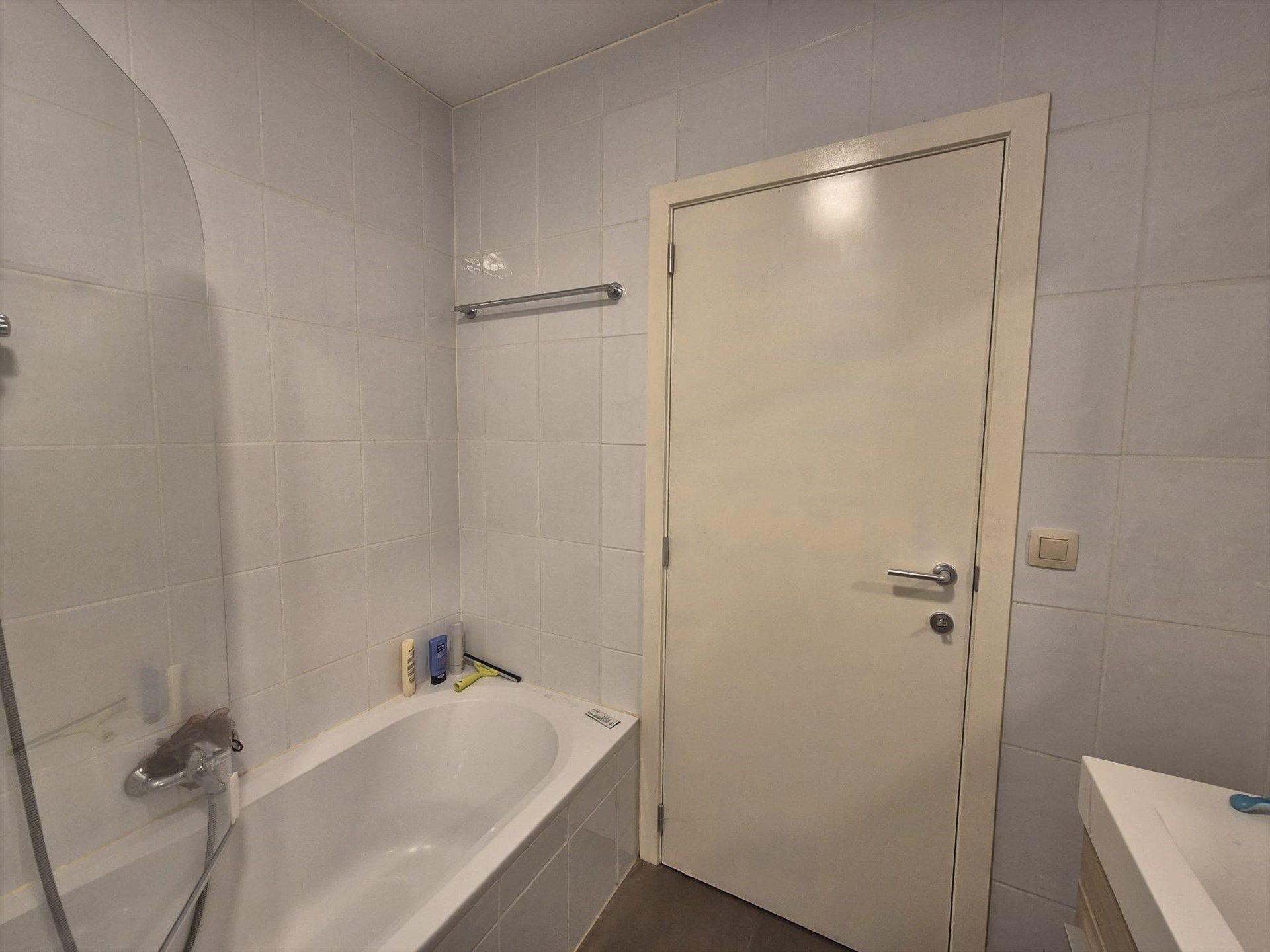 Ruim instapklaar appartement gelegen in privé domein. foto 19