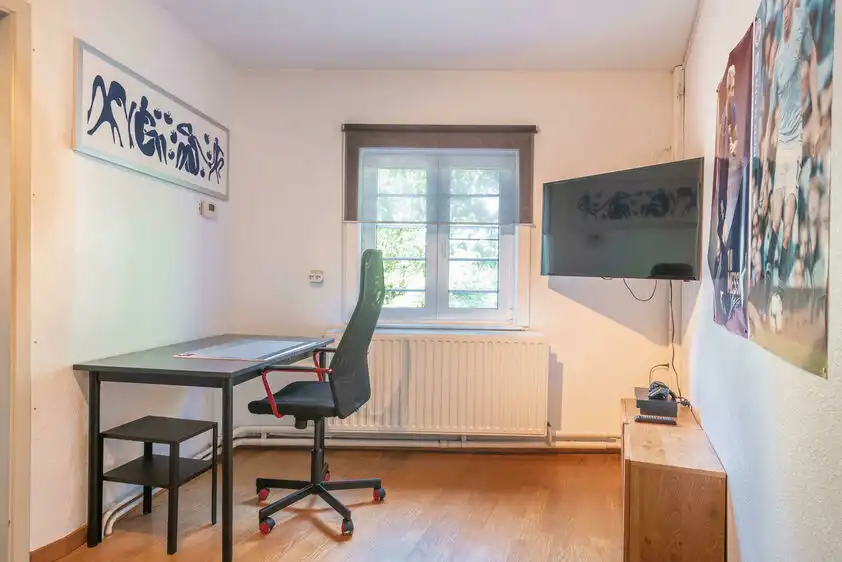 HANDELSZAAK MET WOONST OP TOPLOCATIE IN VROENHOVEN. foto 16