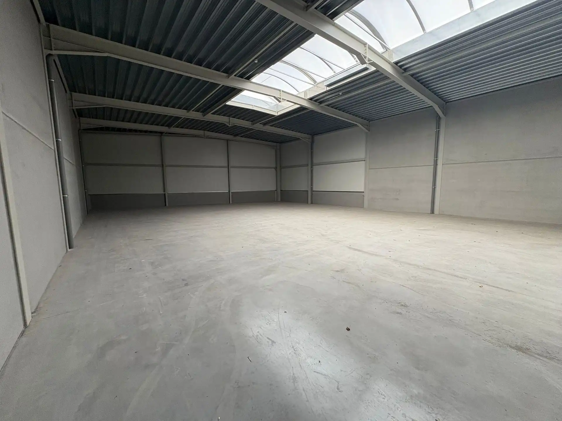 Nieuwbouw KMO-unit met schowroom unit 12 (339m²) foto 5