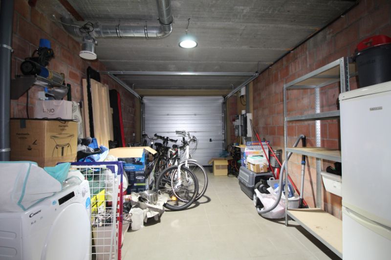 Halfopen nieuwbouwwoning met garage foto 7