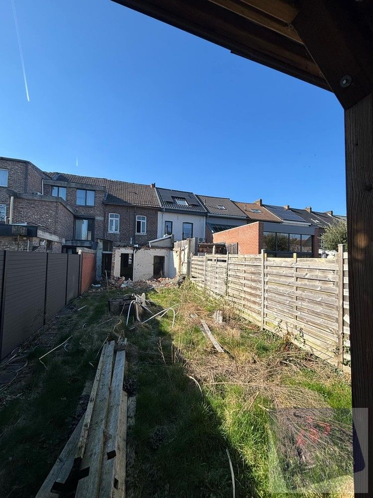 Te renoveren woning met goedgekeurde plannen in hartje Hasselt foto 11