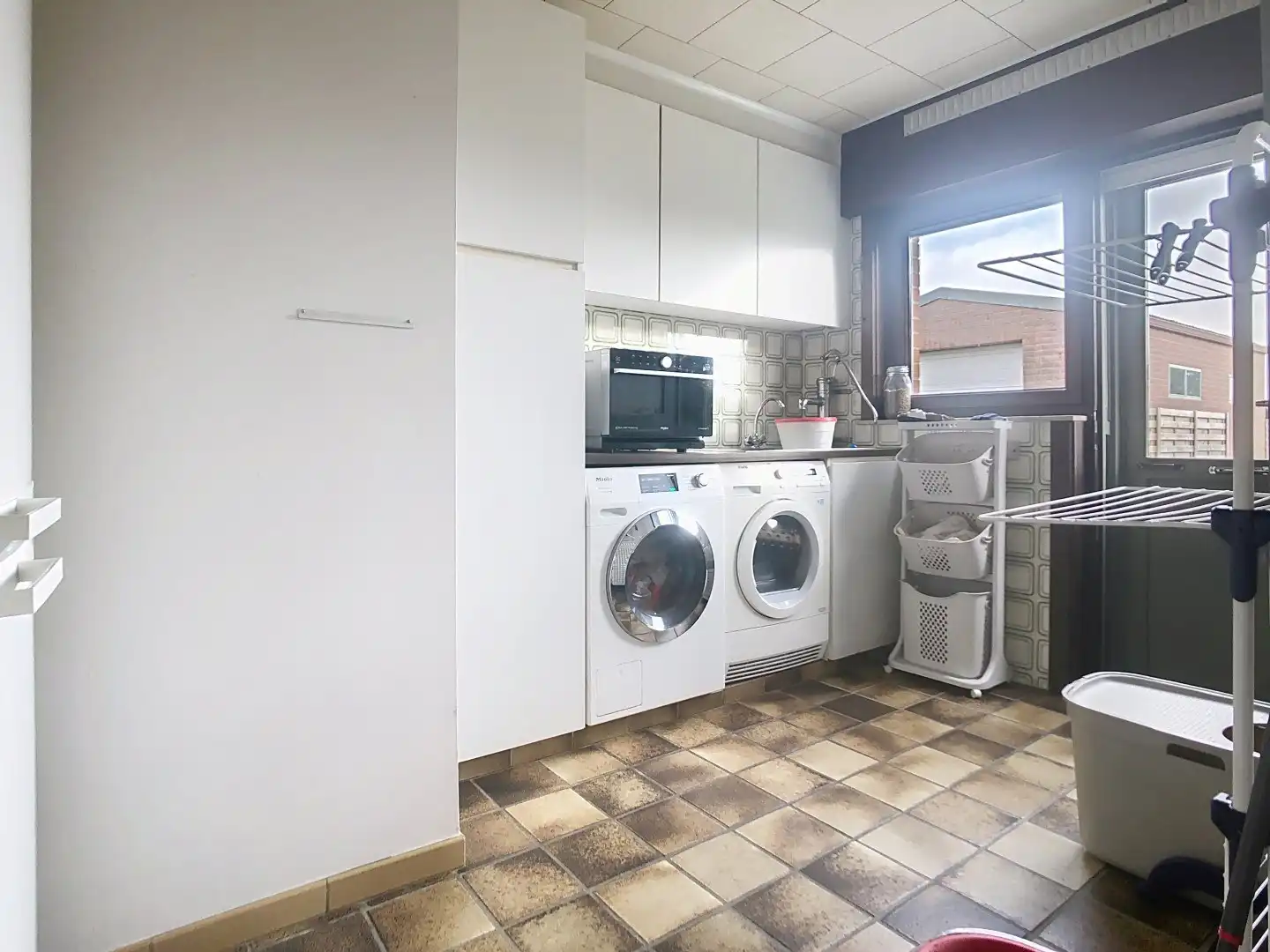 Ruime alleenstaande woning nabij centrum Staden  foto 8