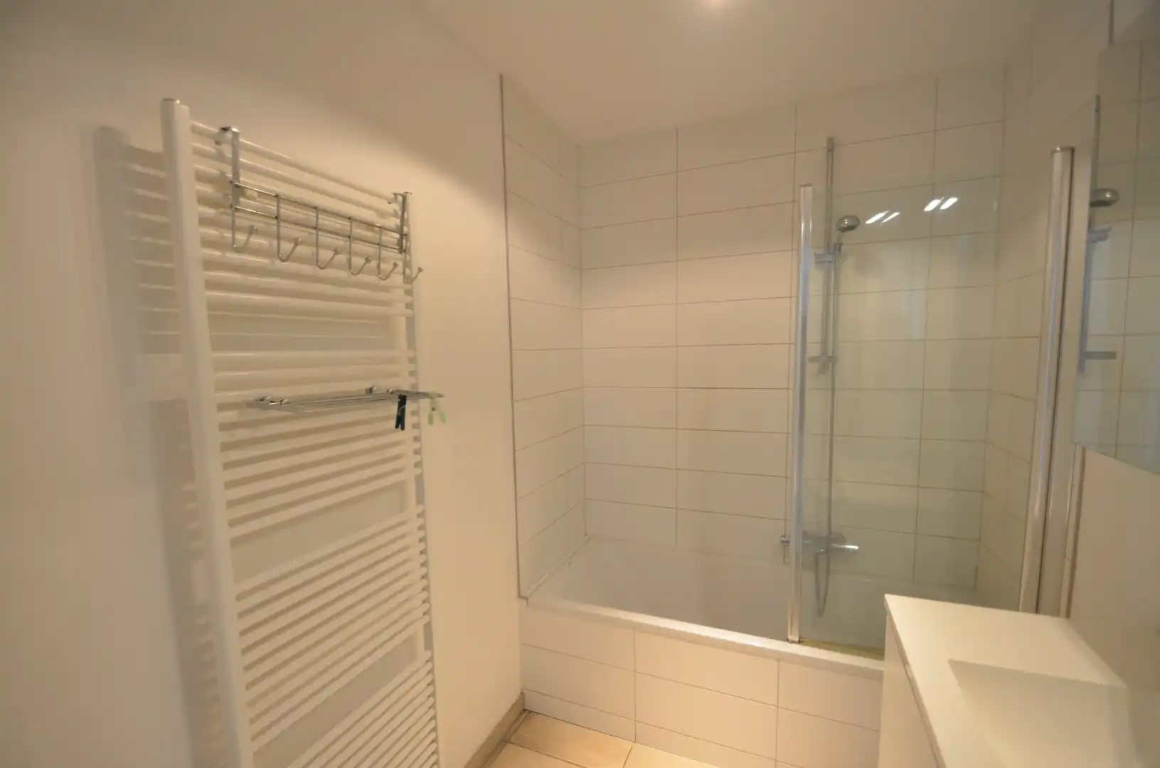 Modern, mooi afgewerkt appartement in Zeebrugge-Bad, incl parking foto 13