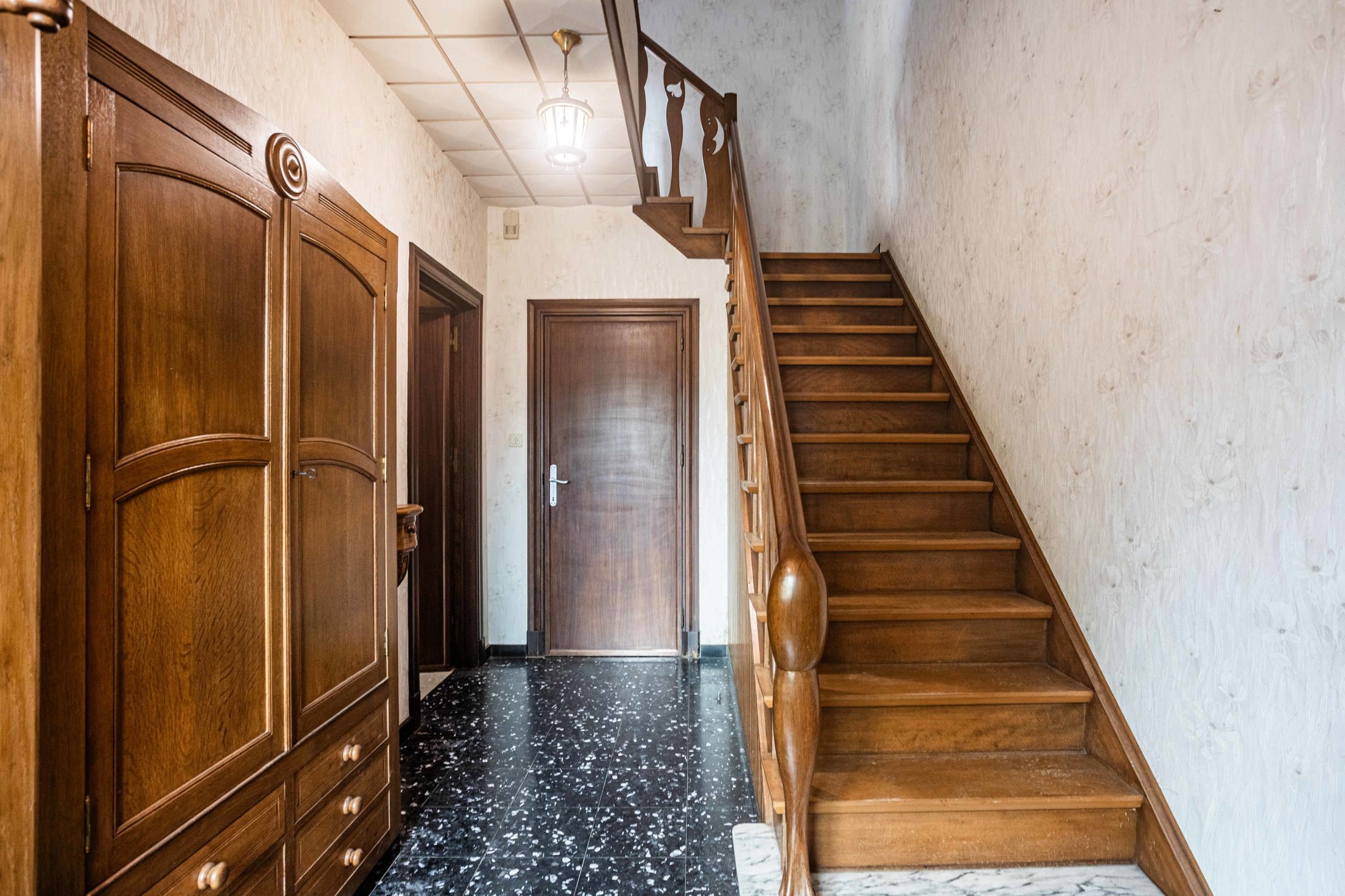 Gunstig gelegen halfopen bebouwing met garage. foto 4