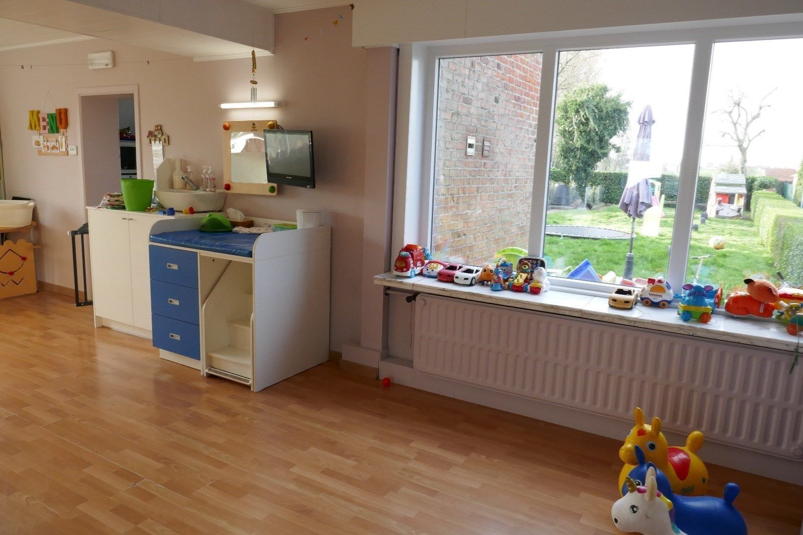 Verder te vernieuwen open bebouwing met mogelijkheid tot zes kamers, parking en tuin te Baliebrugge. foto 10