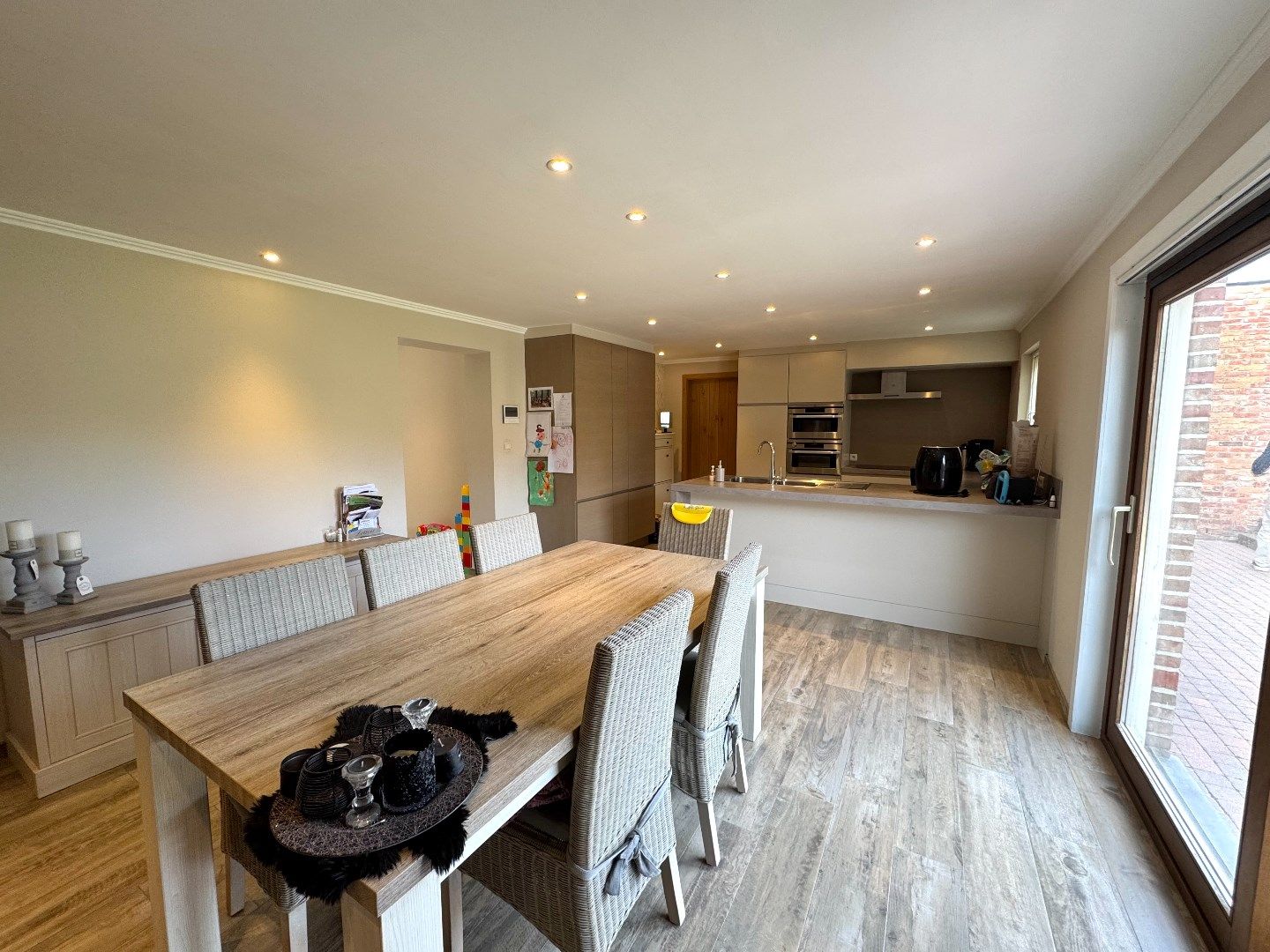 INSTAPKLARE HALFOPEN WONING MET 4 SLPKS, TUIN EN GARAGE foto 10