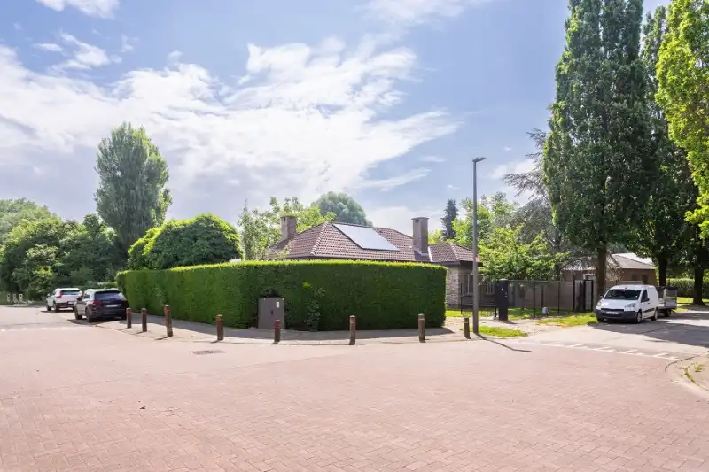 Villa op toplocatie, uiterst veel privacy in zeer rustige straat! foto 27