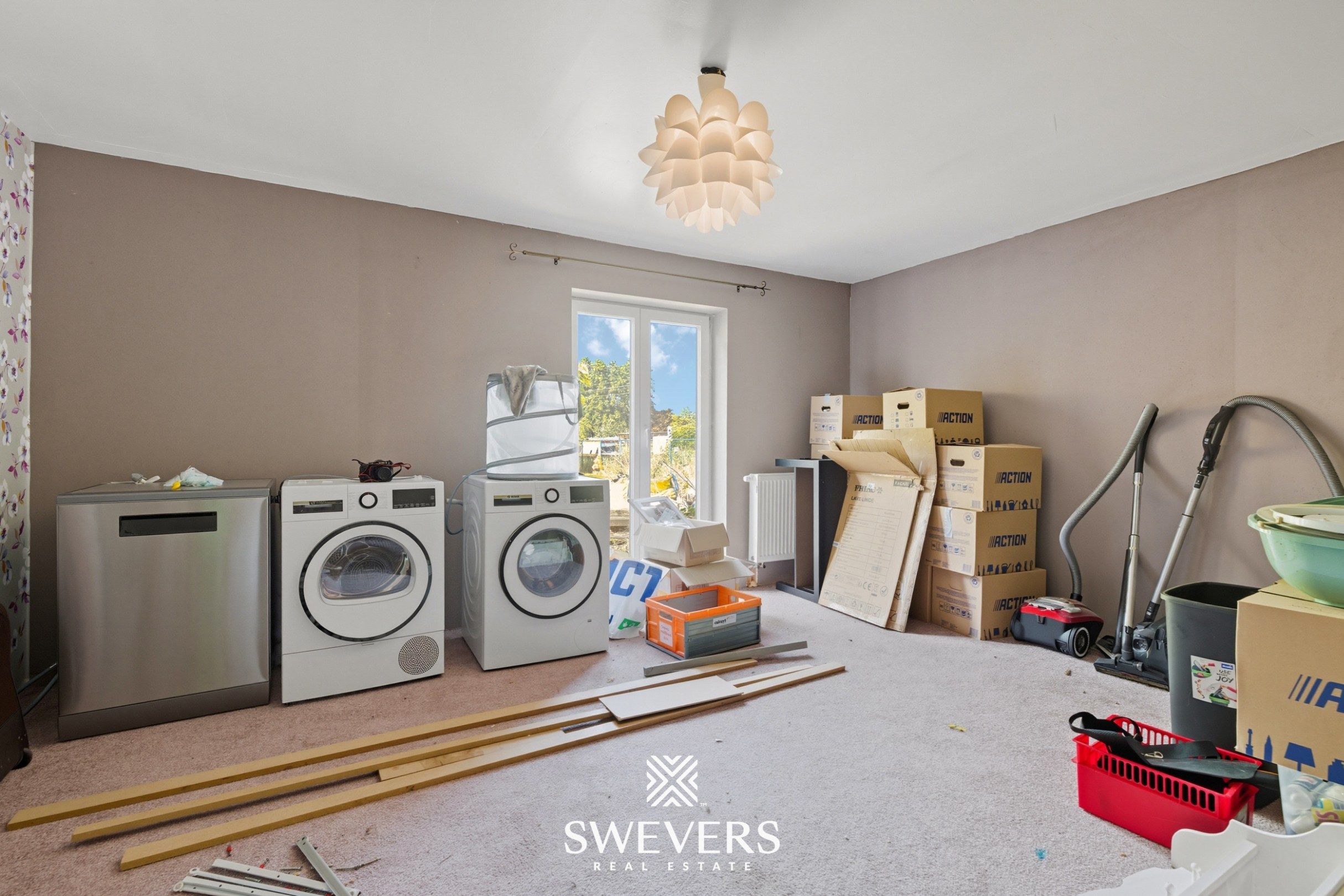 Ruime gezinswoning (218m²) met 3 slaapkamers op 10a 77ca  foto 10