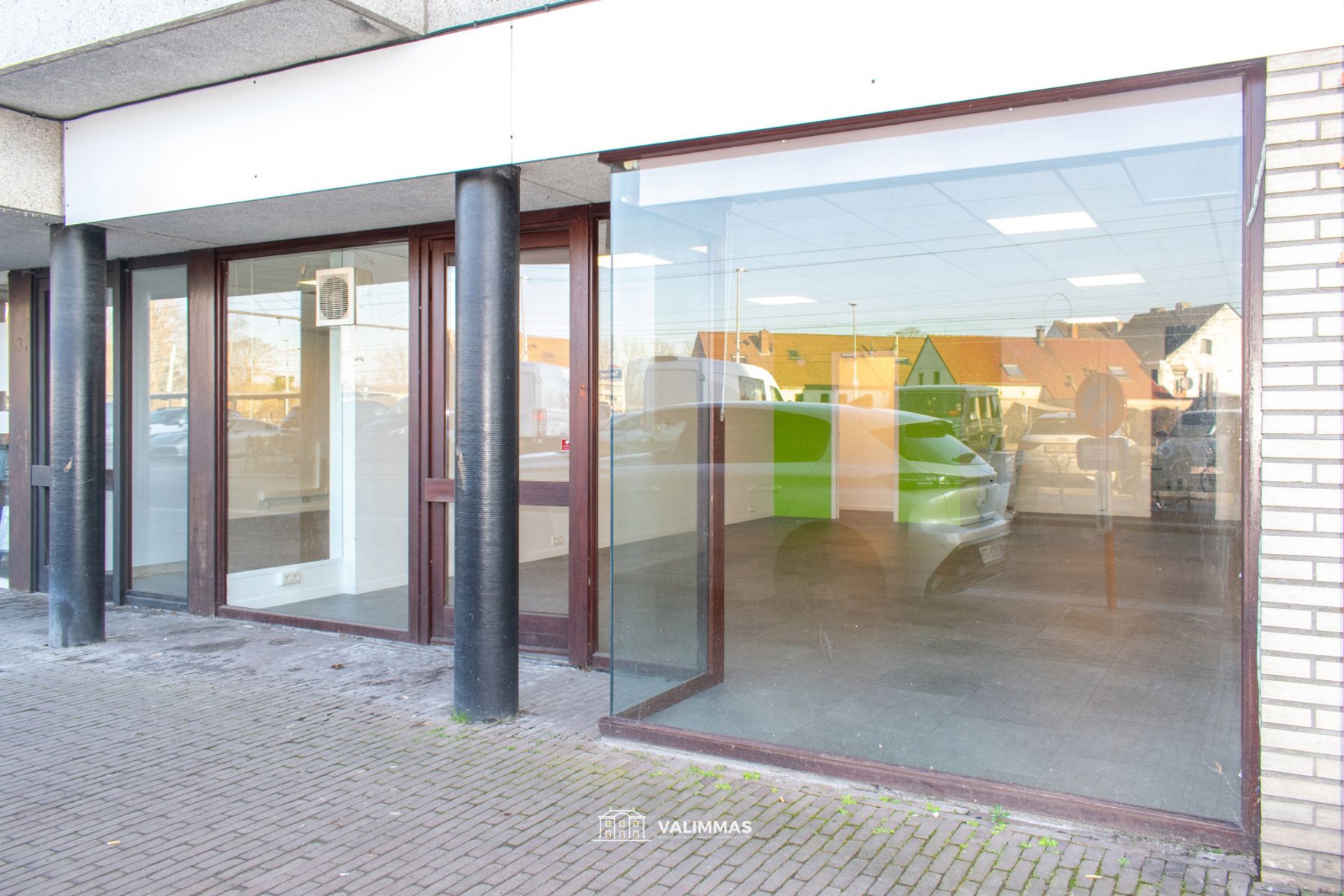 Gelijkvloerse kantoor- of handelsruimte + eventueel garage foto 4