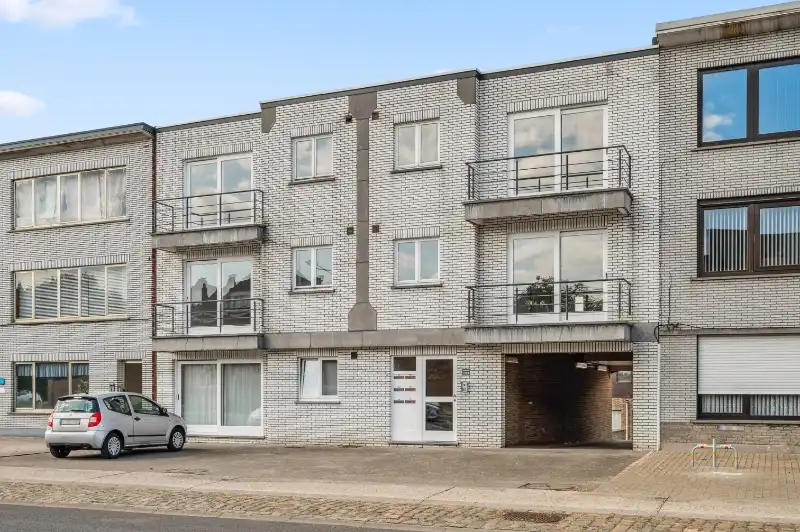 Ruim appartement op de 2 de verdieping foto 9