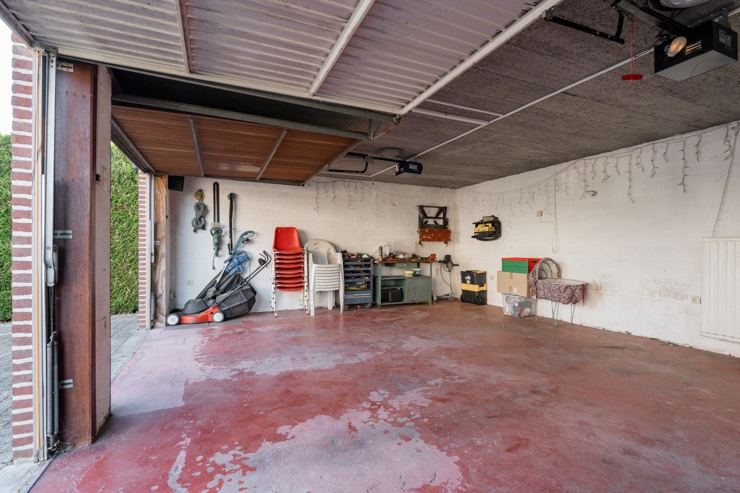 Vrijstaande woning met ruime garage en tuin, rustig gelegen nabij natuurgebied en Nederlandse grens foto 29