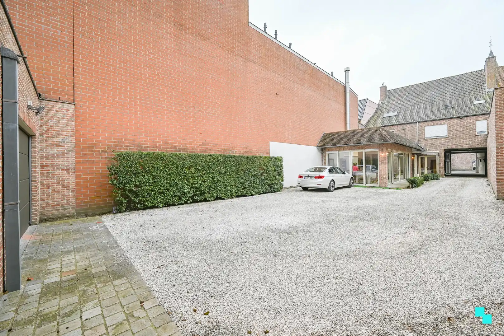 Uiterst centraal gelegen handelszaak met bijhorende opbergruimte foto 23