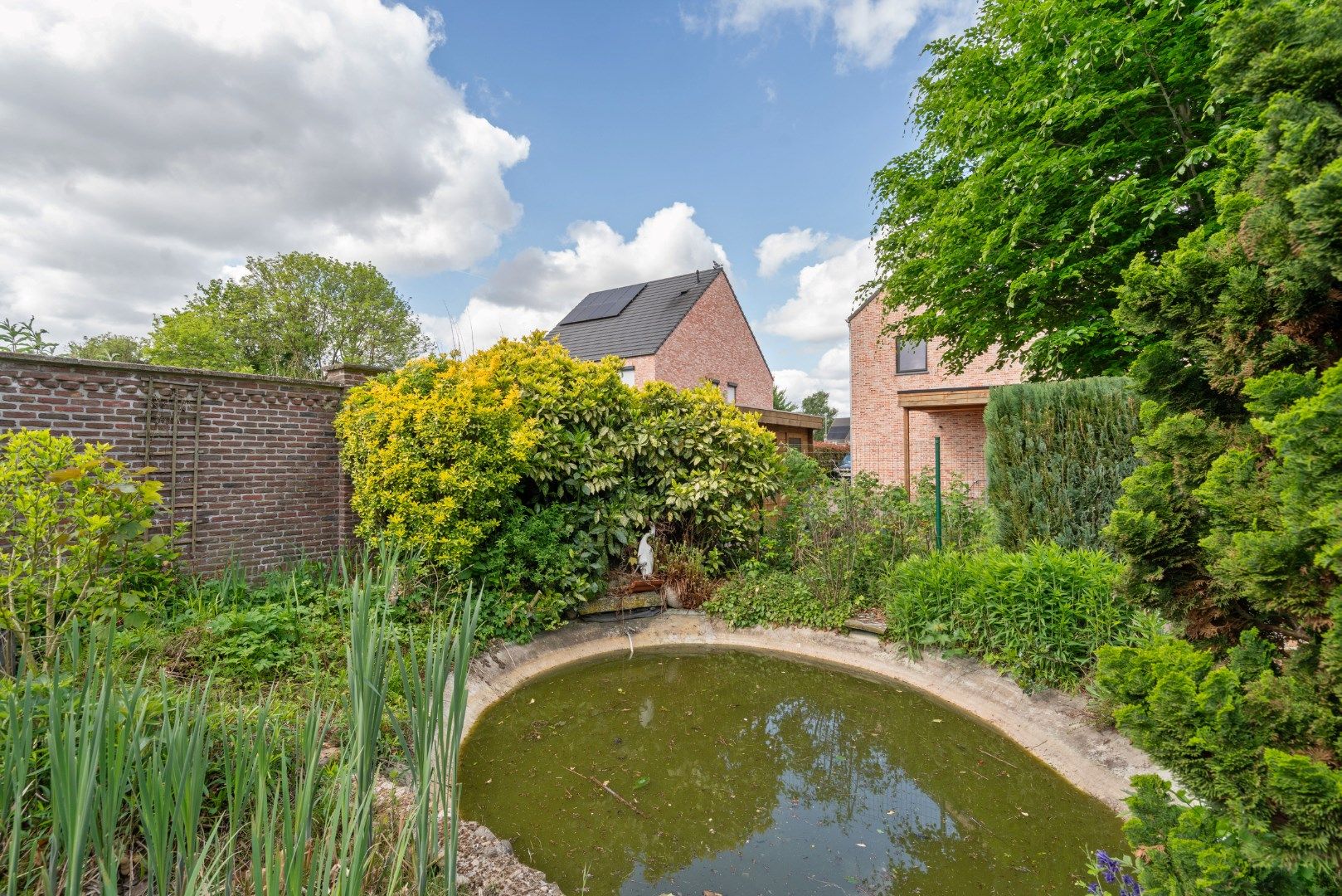 Te koop te Moerbeke – Ruime open bebouwing met 3 slaapkamers, open zolder, tuin en garage foto 3