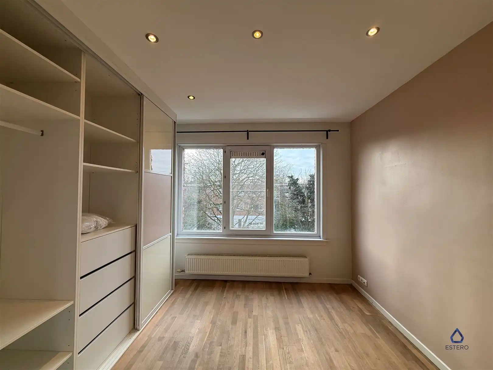 Lichtrijk 2-slaapkamerappartement te Wilrijk foto 10