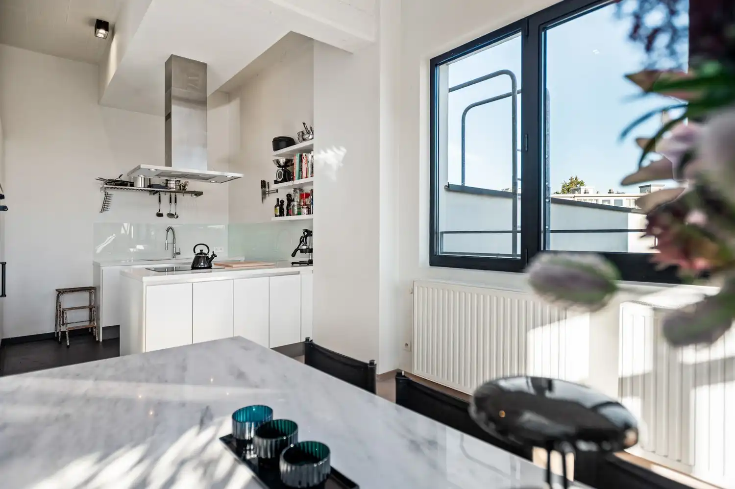 Stijlvolle loft met 2 slaapkamers en ondergrondse staanplaats te Antwerpen! foto 10