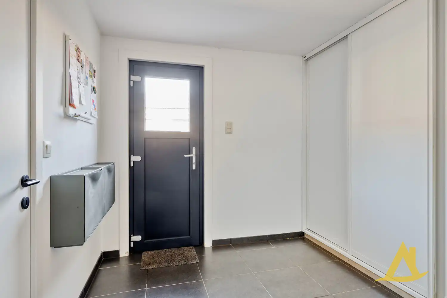 ZEER RUSTIG GELEGEN, INSTAPKLARE HOB, TE LUMMEN! foto 21