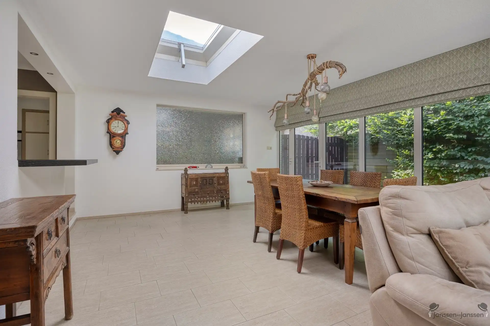 Sfeervolle villa met 5 slaapkamers, zwembad, veranda en uniek verhuurpotentieel  foto 15