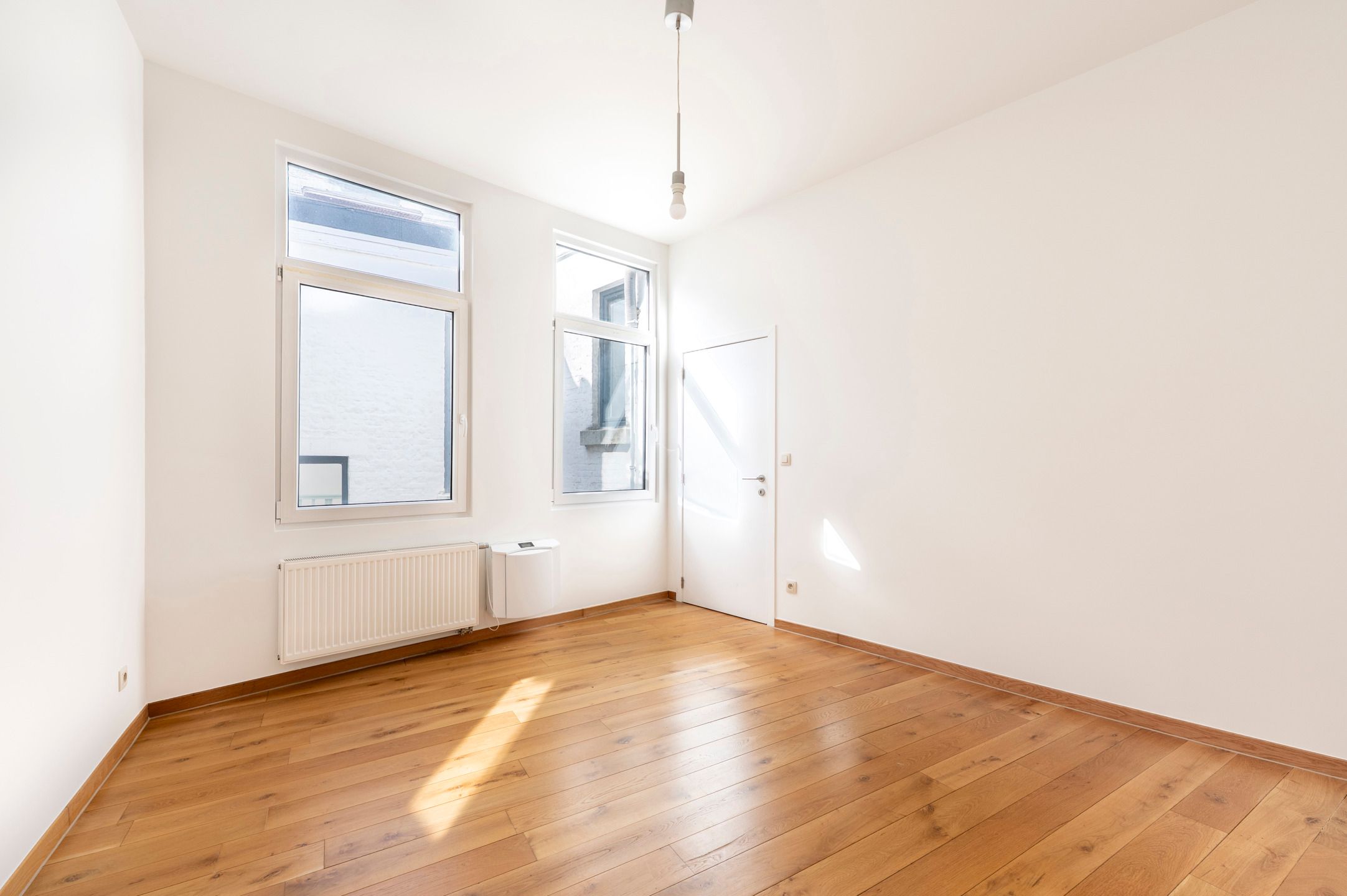 Licht, ruim en instapklaar appartement in art-deco gebouw foto 10