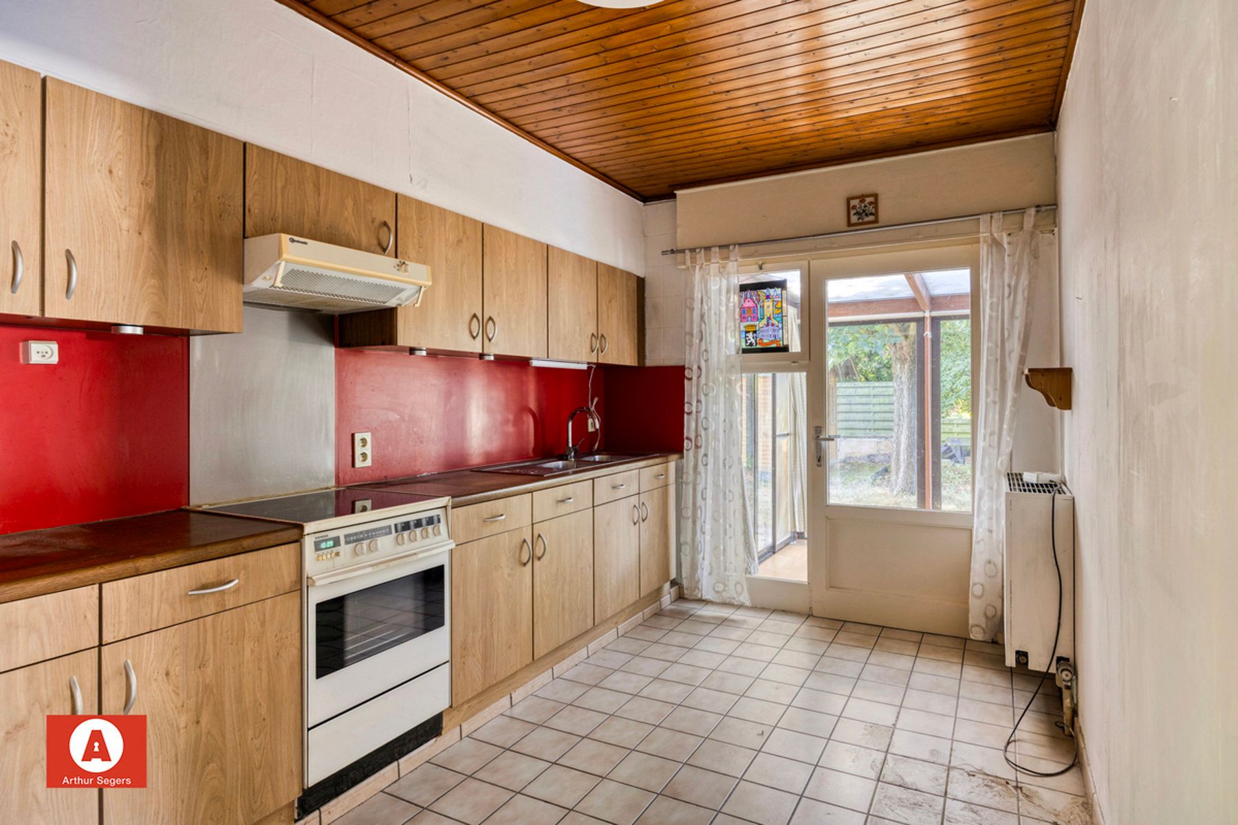 IN OPTIE - Te renoveren/op te frissen Bungalow. foto 9