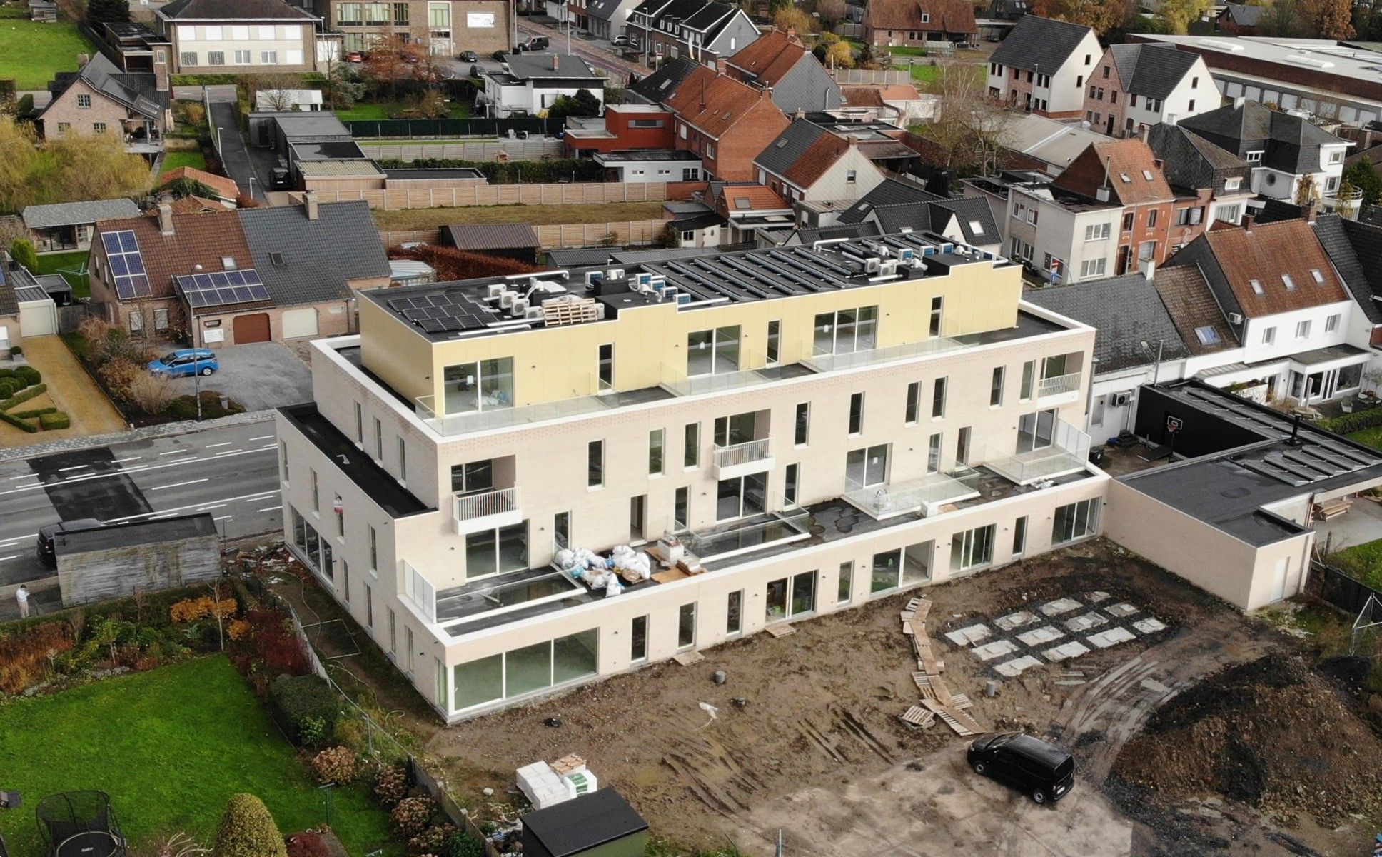 Gelijkvloersappartement met zonnig terras en private tuin! foto 4