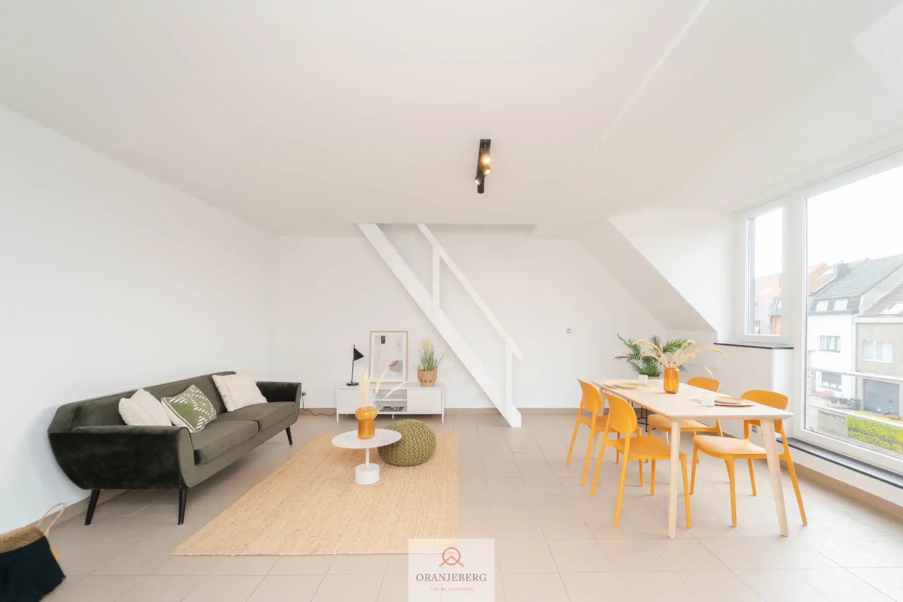 Instapklaar duplex-appartement Wondelgem! foto 2