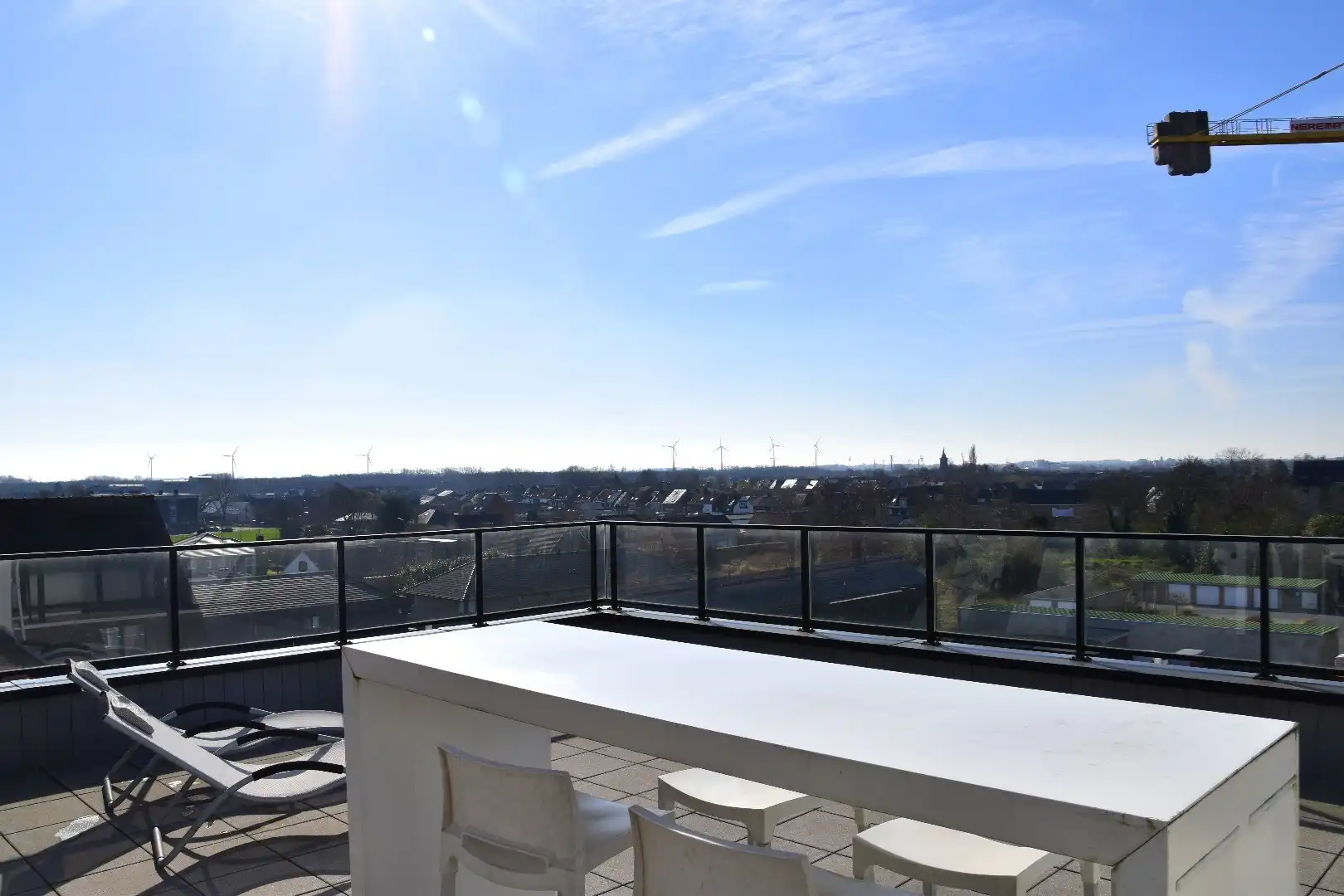 Penthouse (BJ 2018) met 2 slaapkamers en groot terras te koop in Harelbeke foto 13